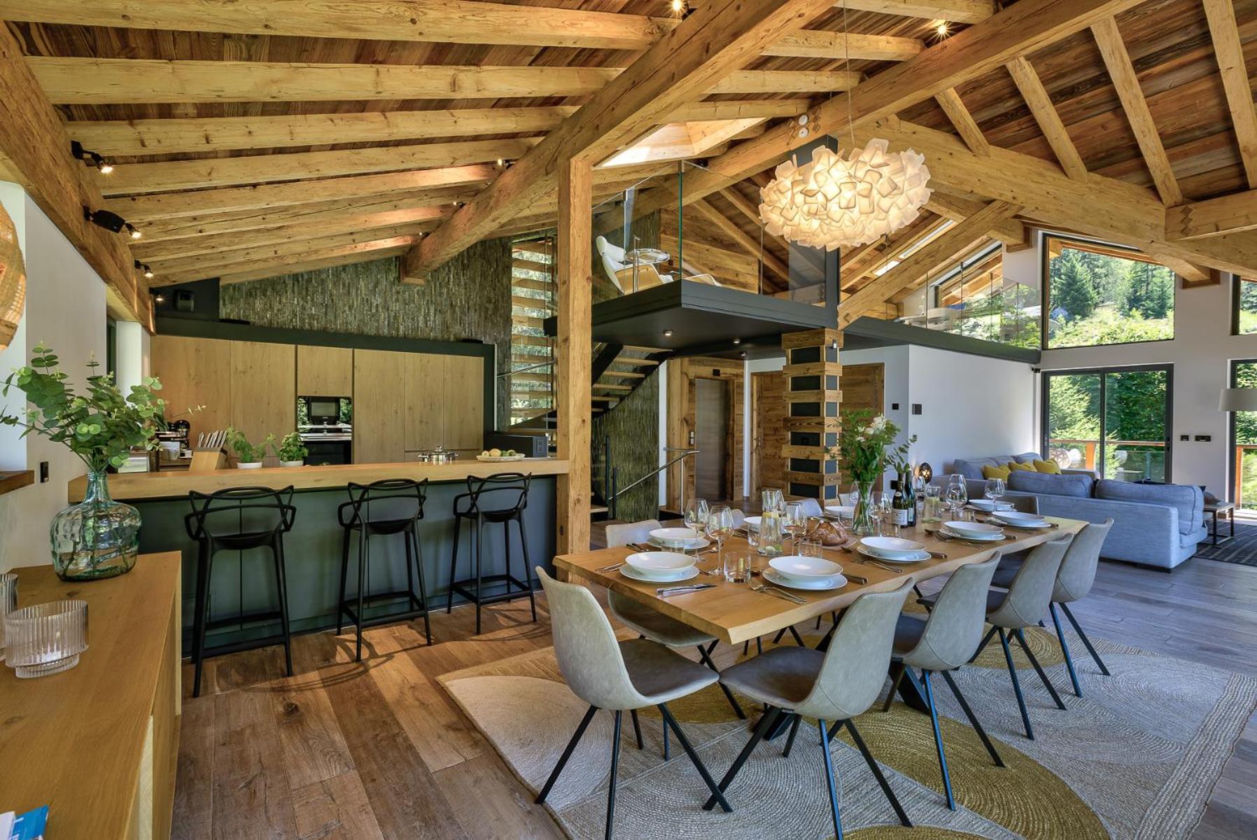 Chalet Black Stone view 3