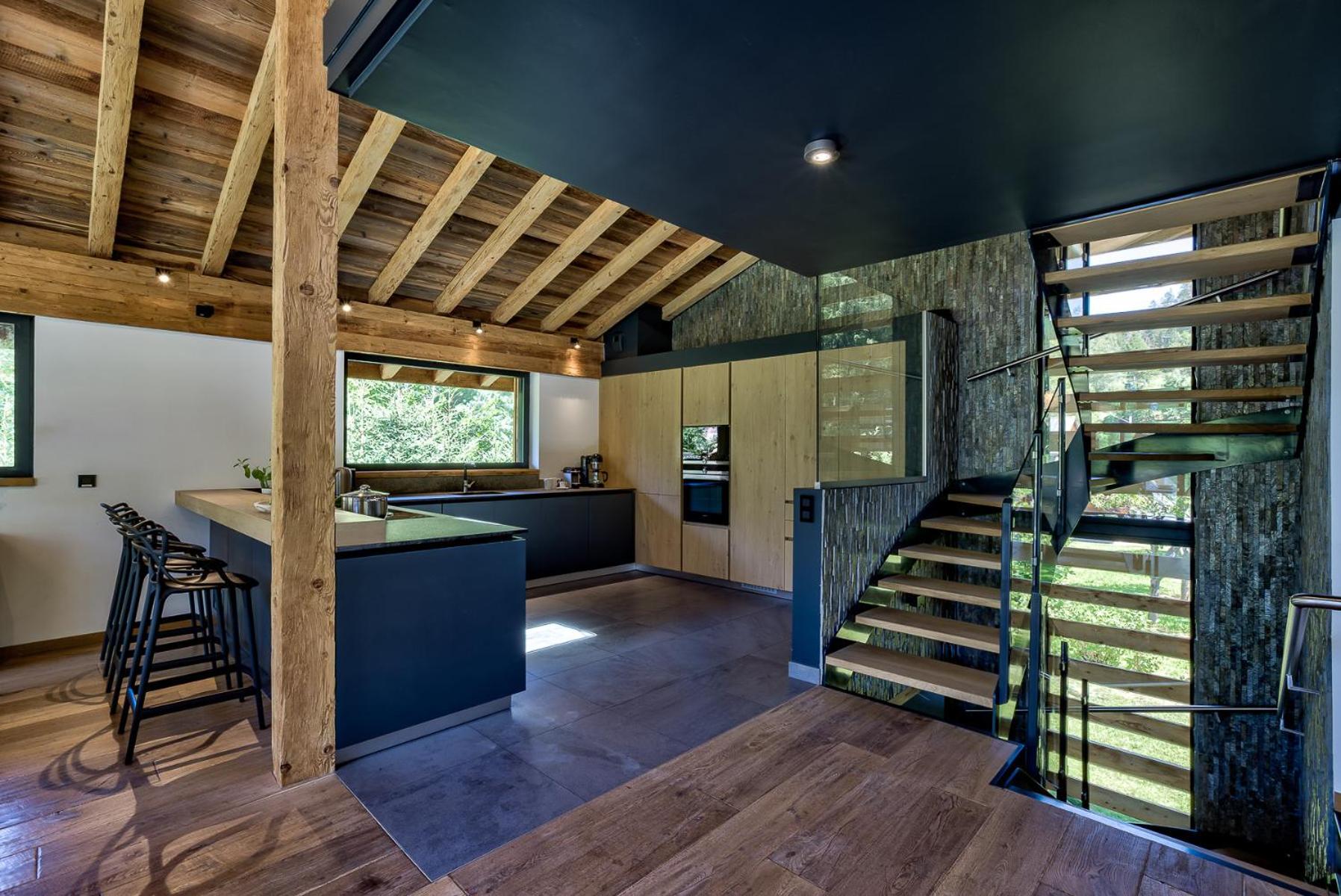 Chalet Black Stone