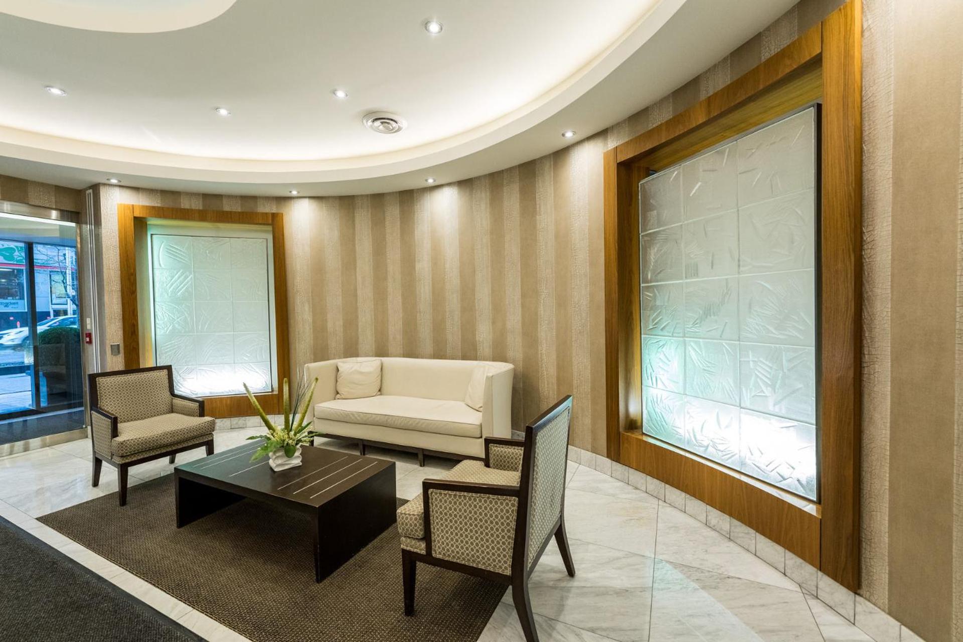 Lobby & Reception