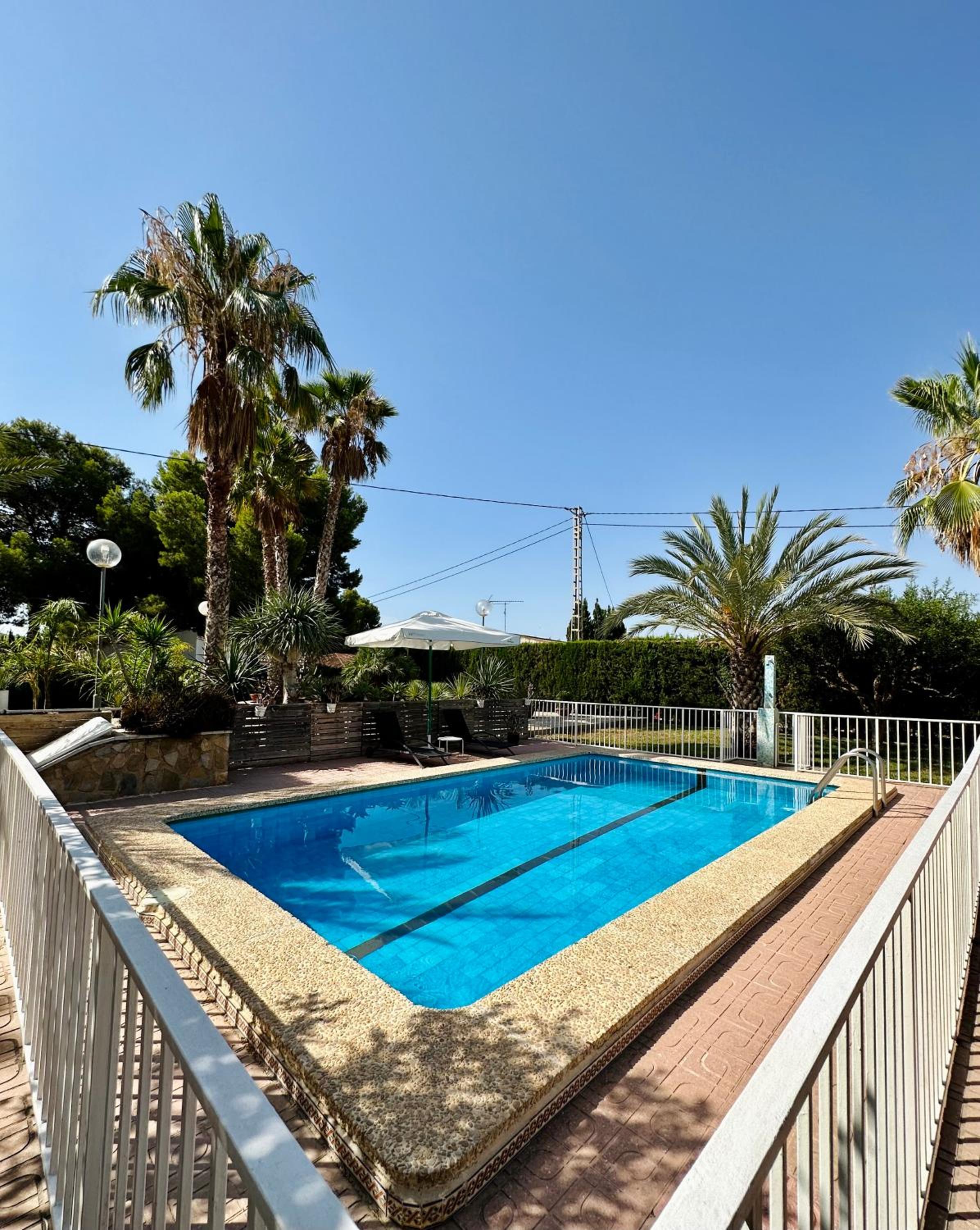 Villa con jardín y piscina privada photo 5