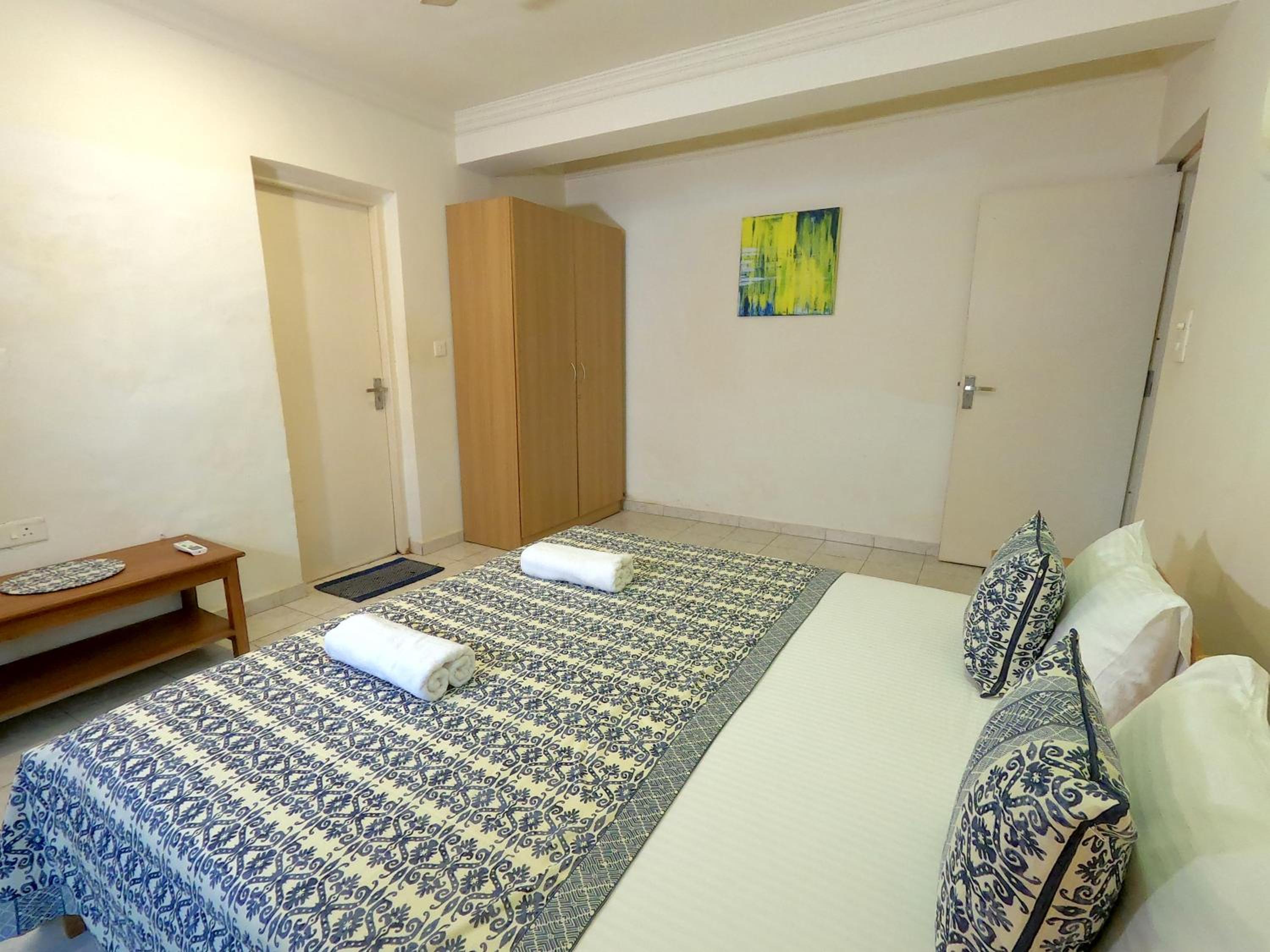 ROSSIO' Pool + Garden, Steps from Beach