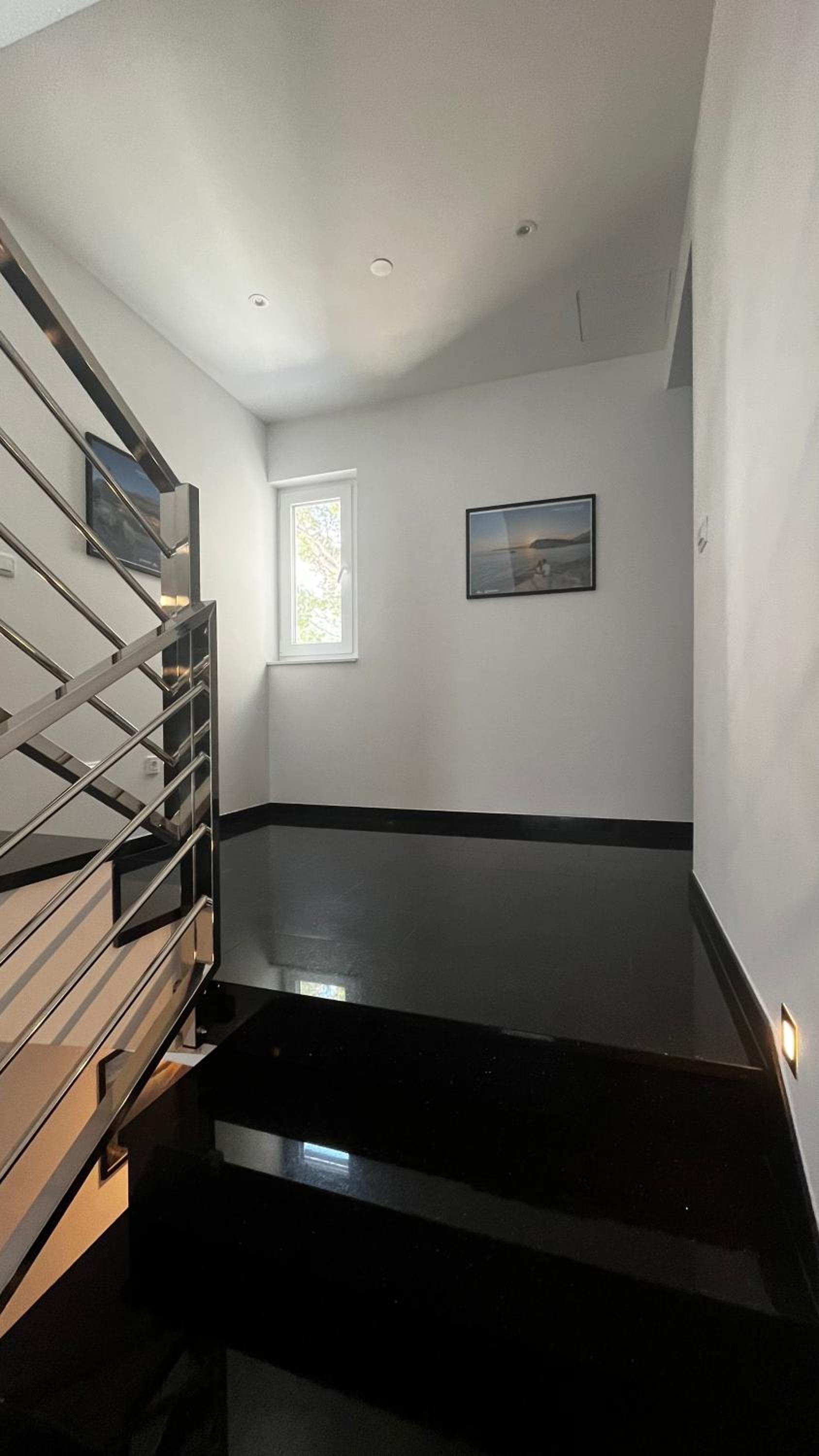 Sunshine House Makarska with Free Beach Parking photo 2