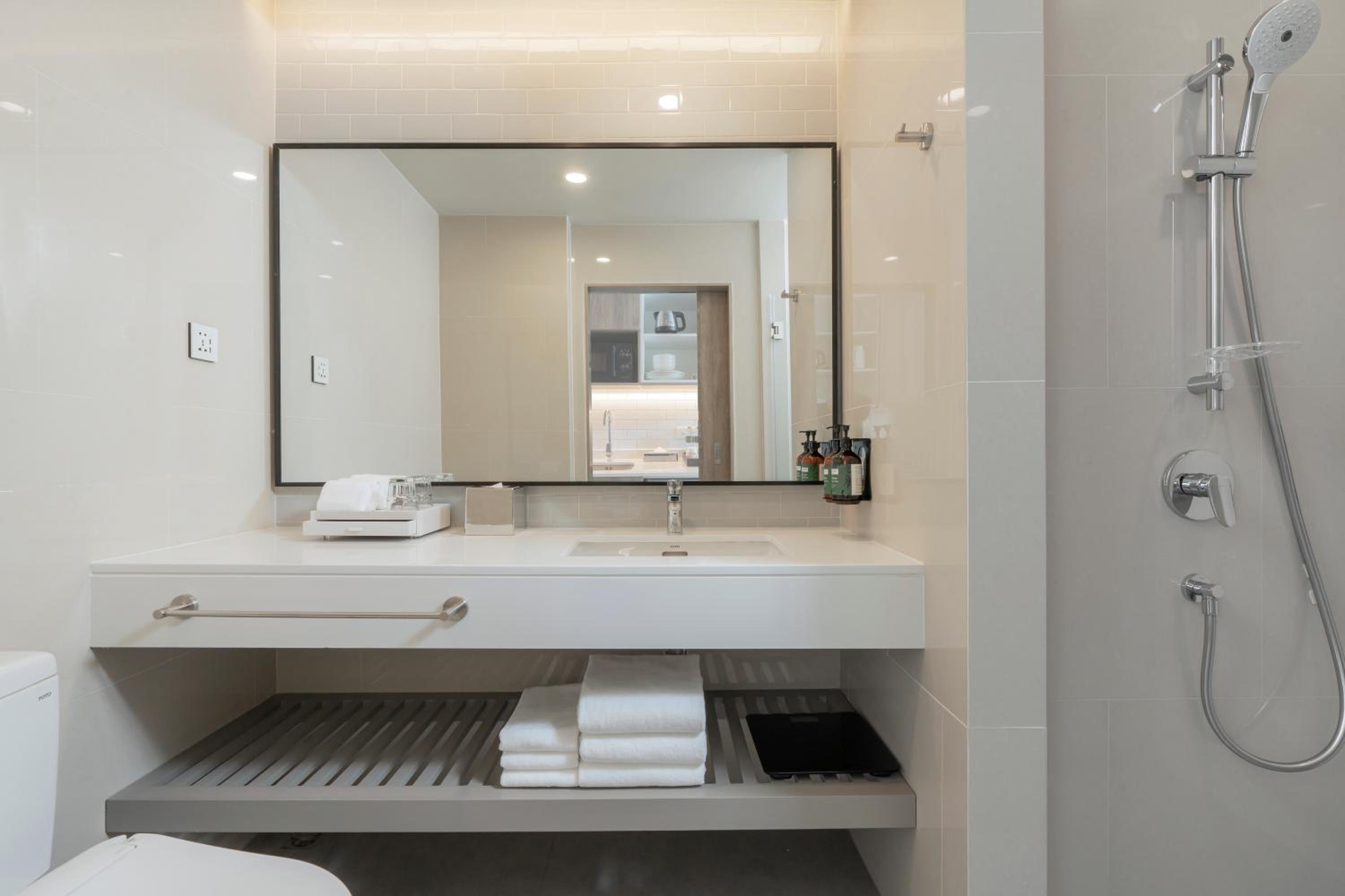 Staybridge Suites Bangkok Sukhumvit by IHG 80