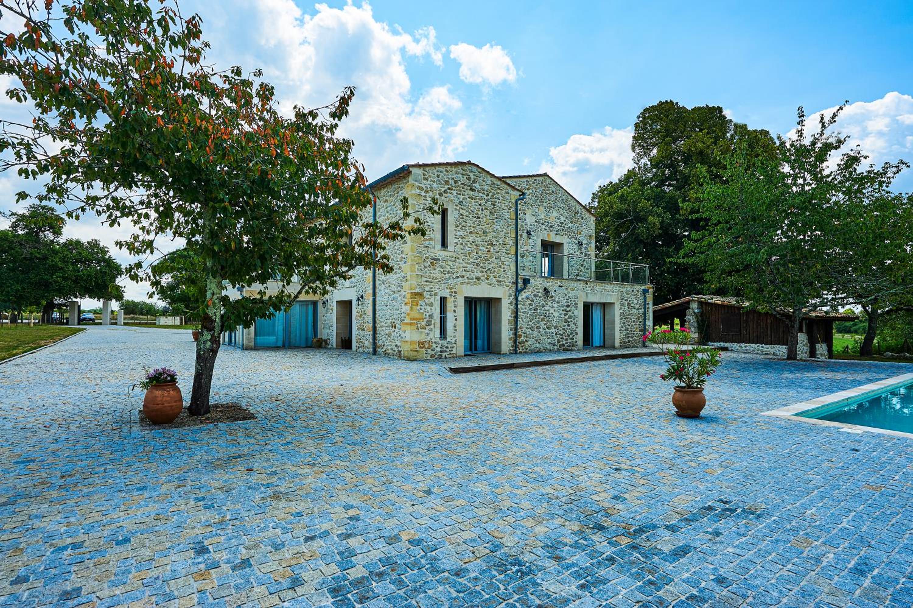 Domaine de Badine, Bordeaux centre 15mn view 3