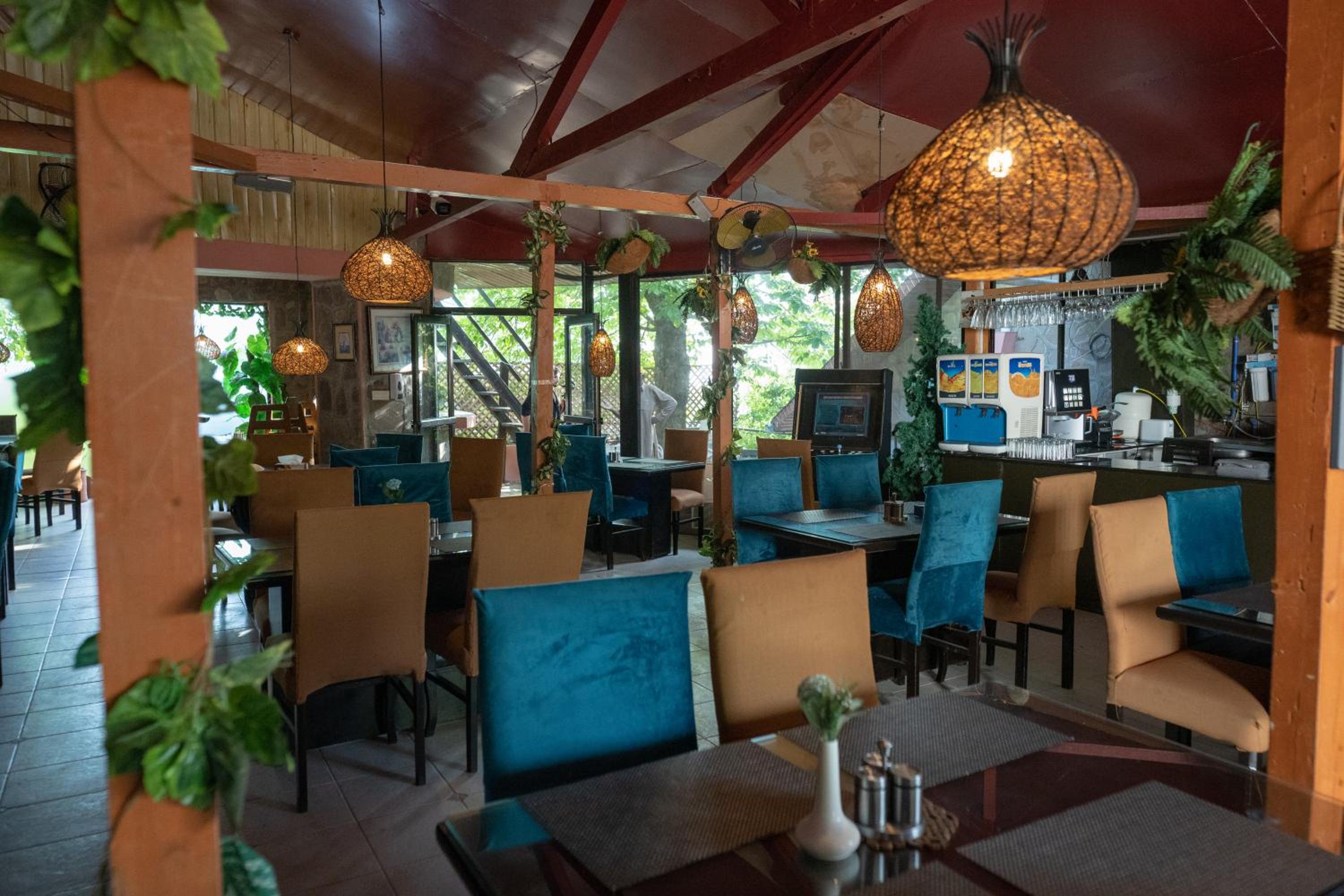 restaurant