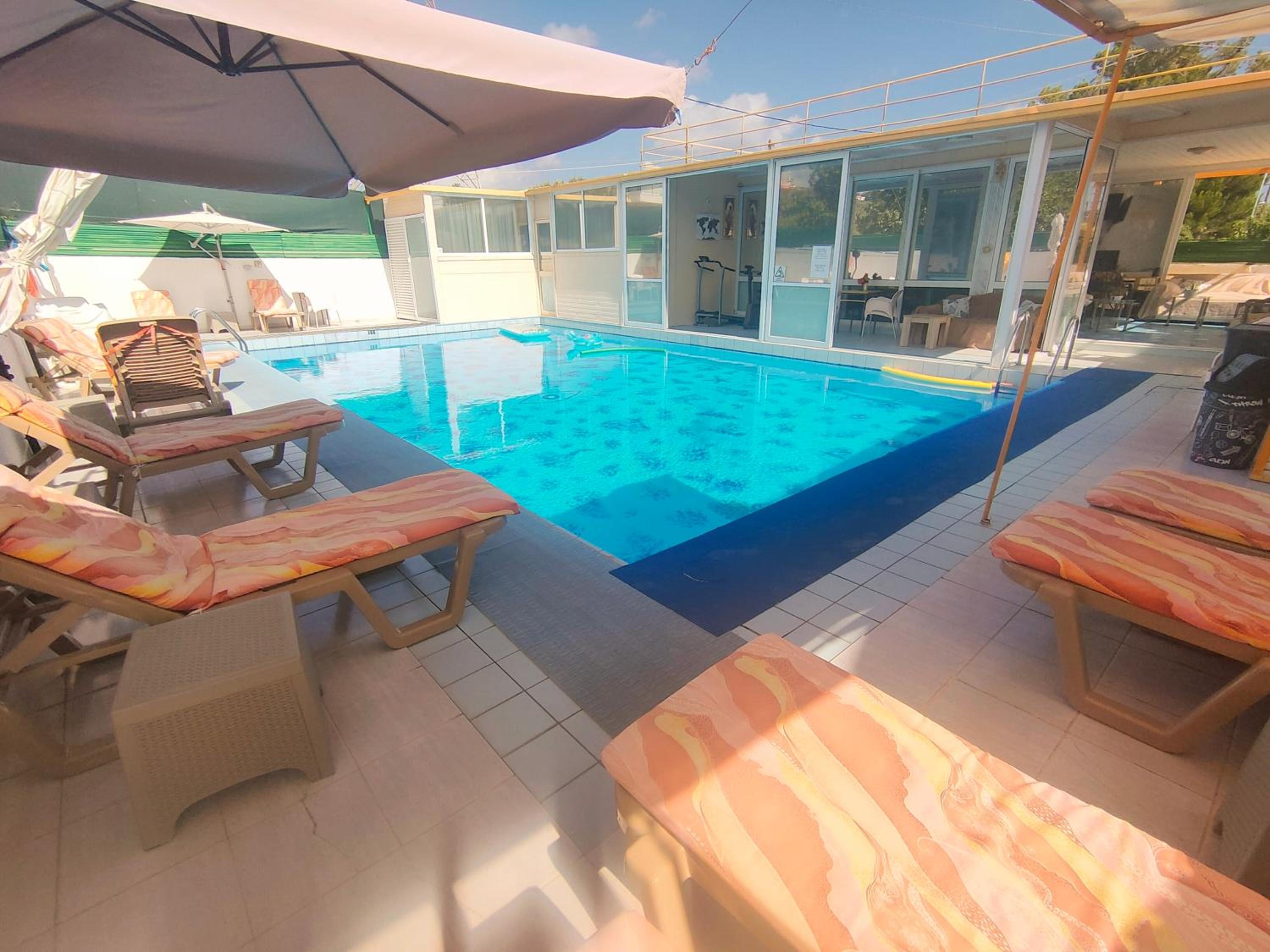 Evli Apartments