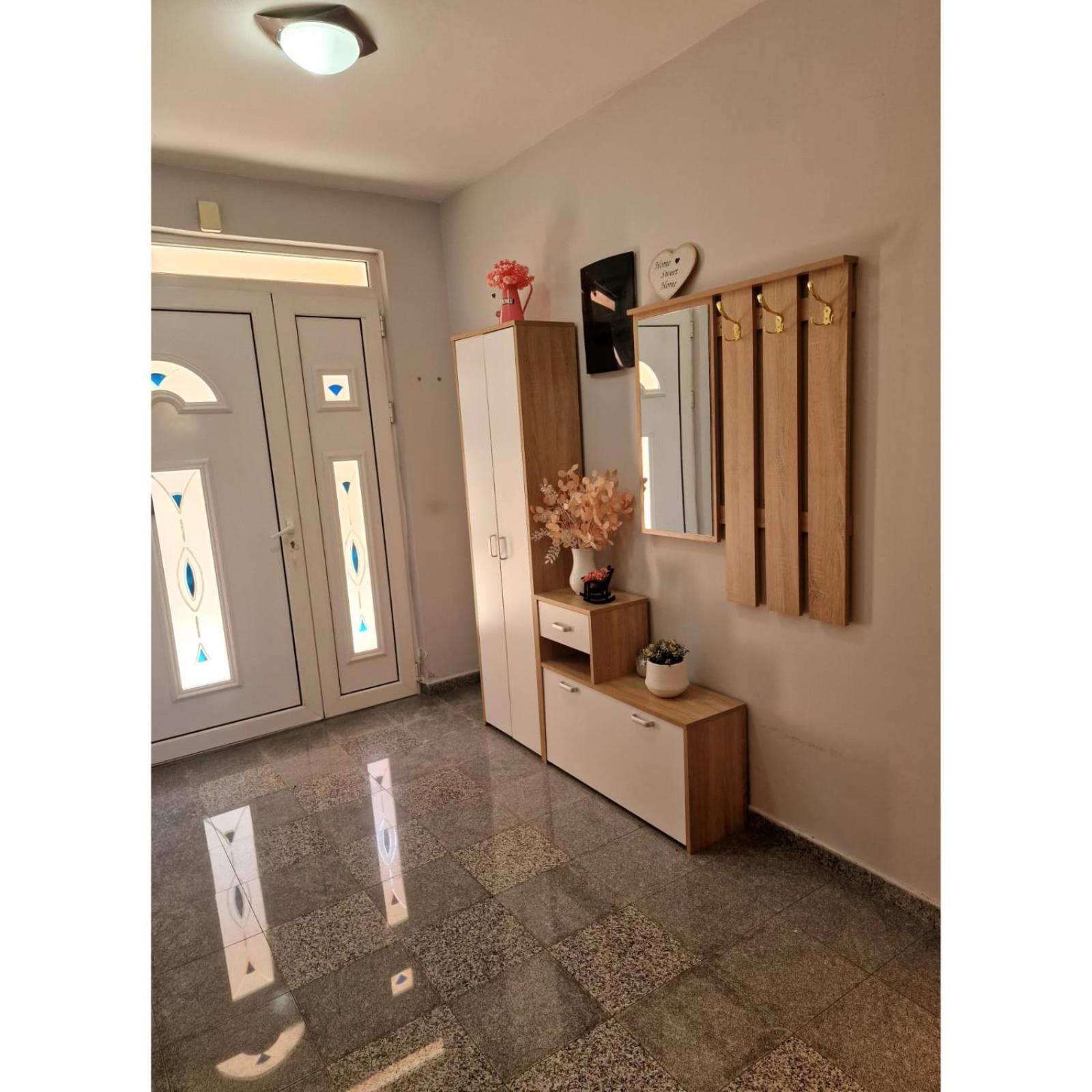 Family apartment-DiLorena