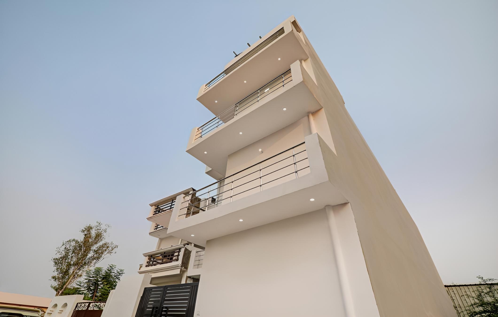 OYO Flagship Dev Inn