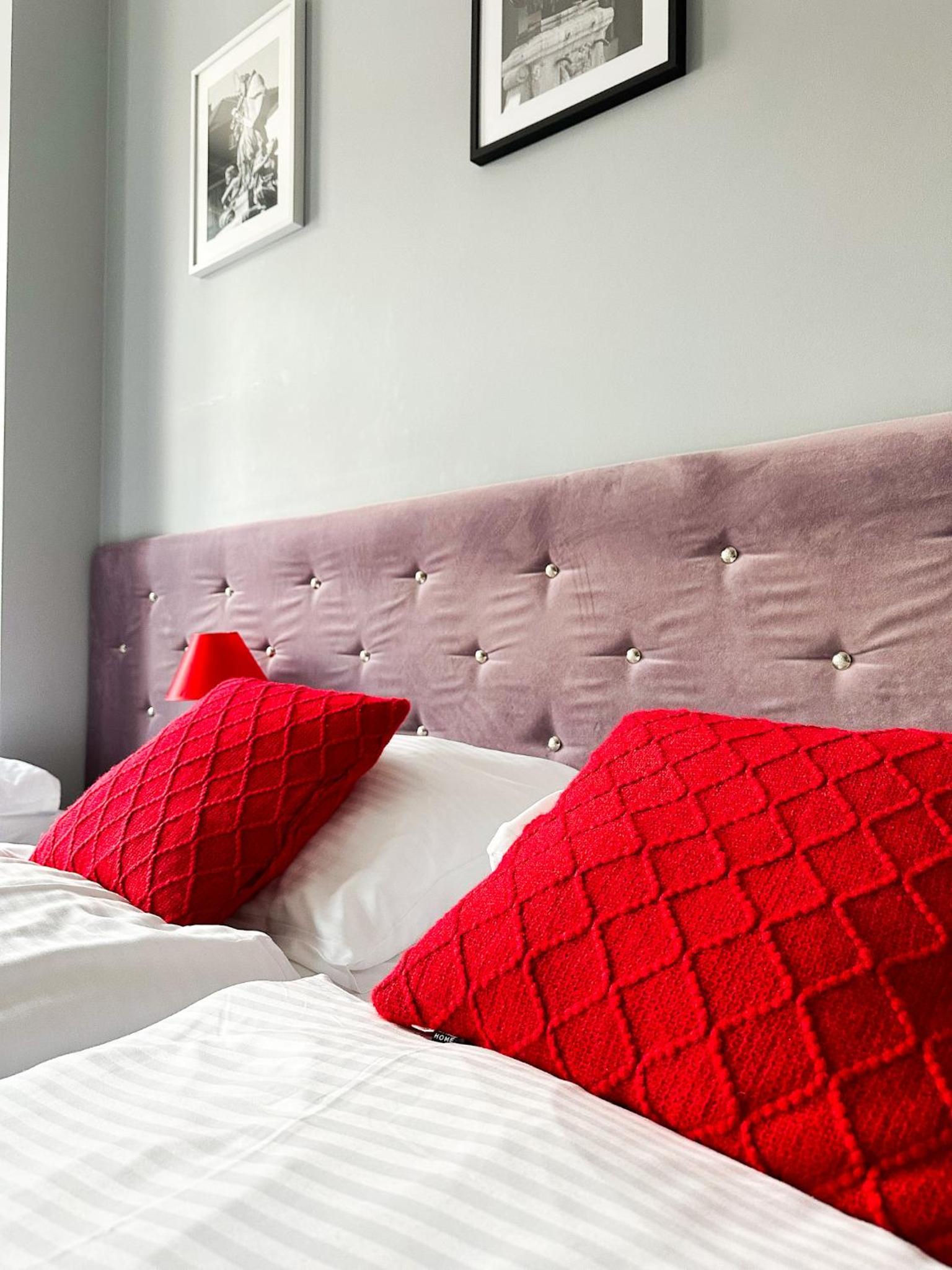 Expolis Residence - City Center MTP TARGI- Reception 24h