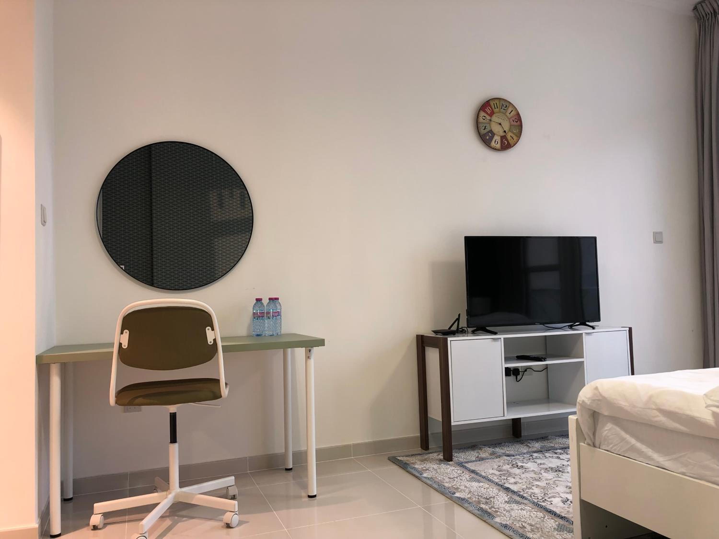 Cheerful - Private apartment photo 4