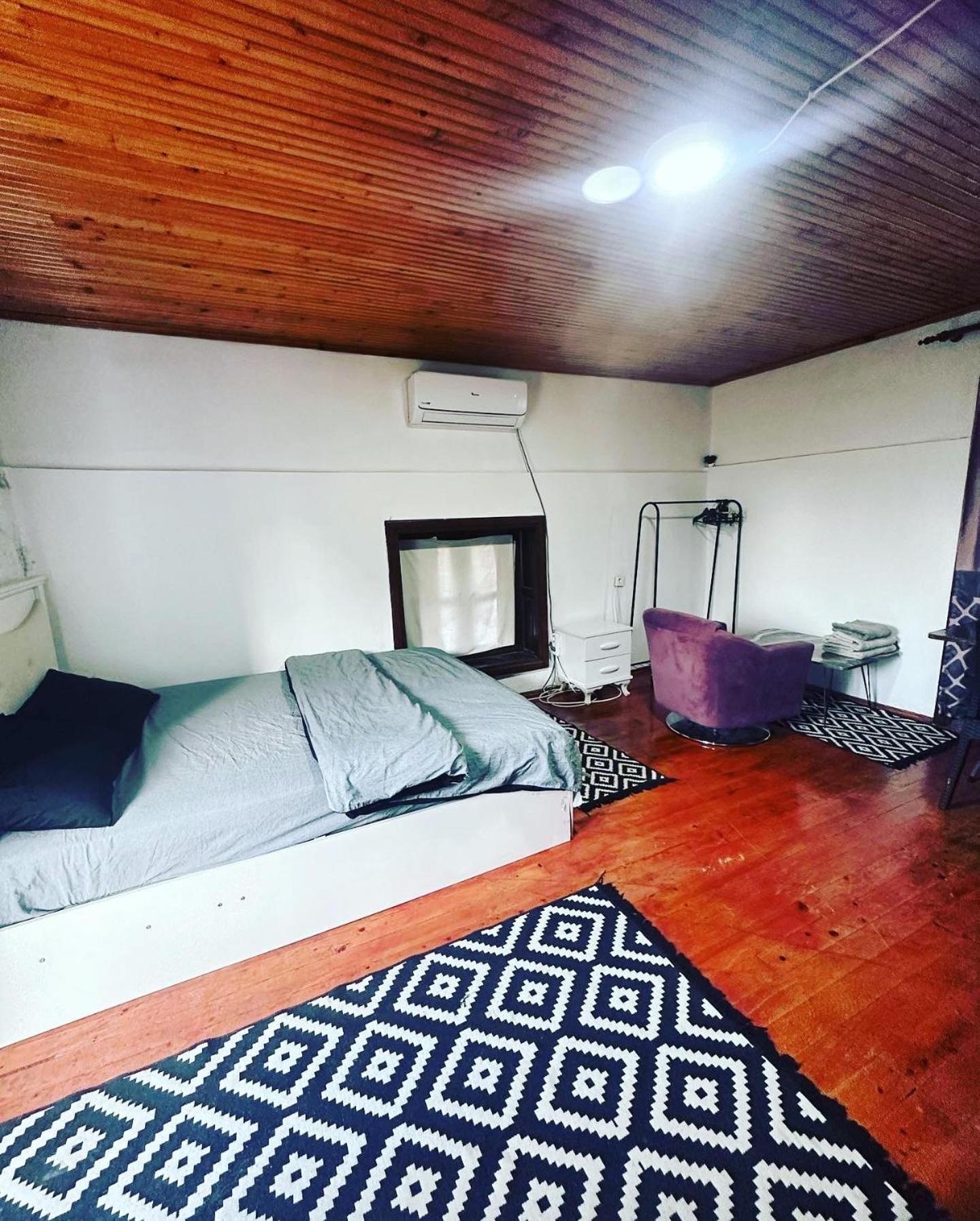 Elite Rooms