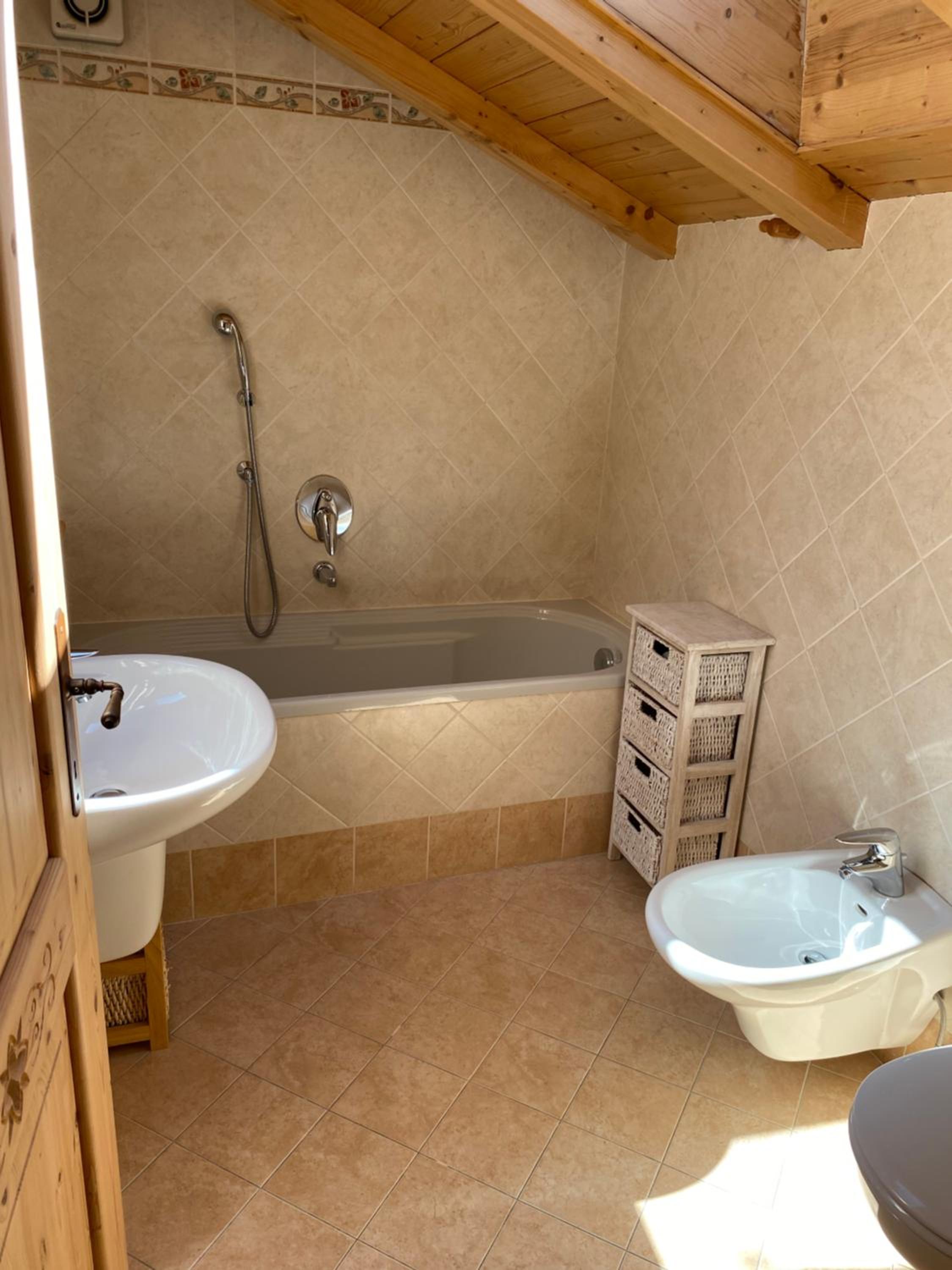 CASA LACKS photo 3