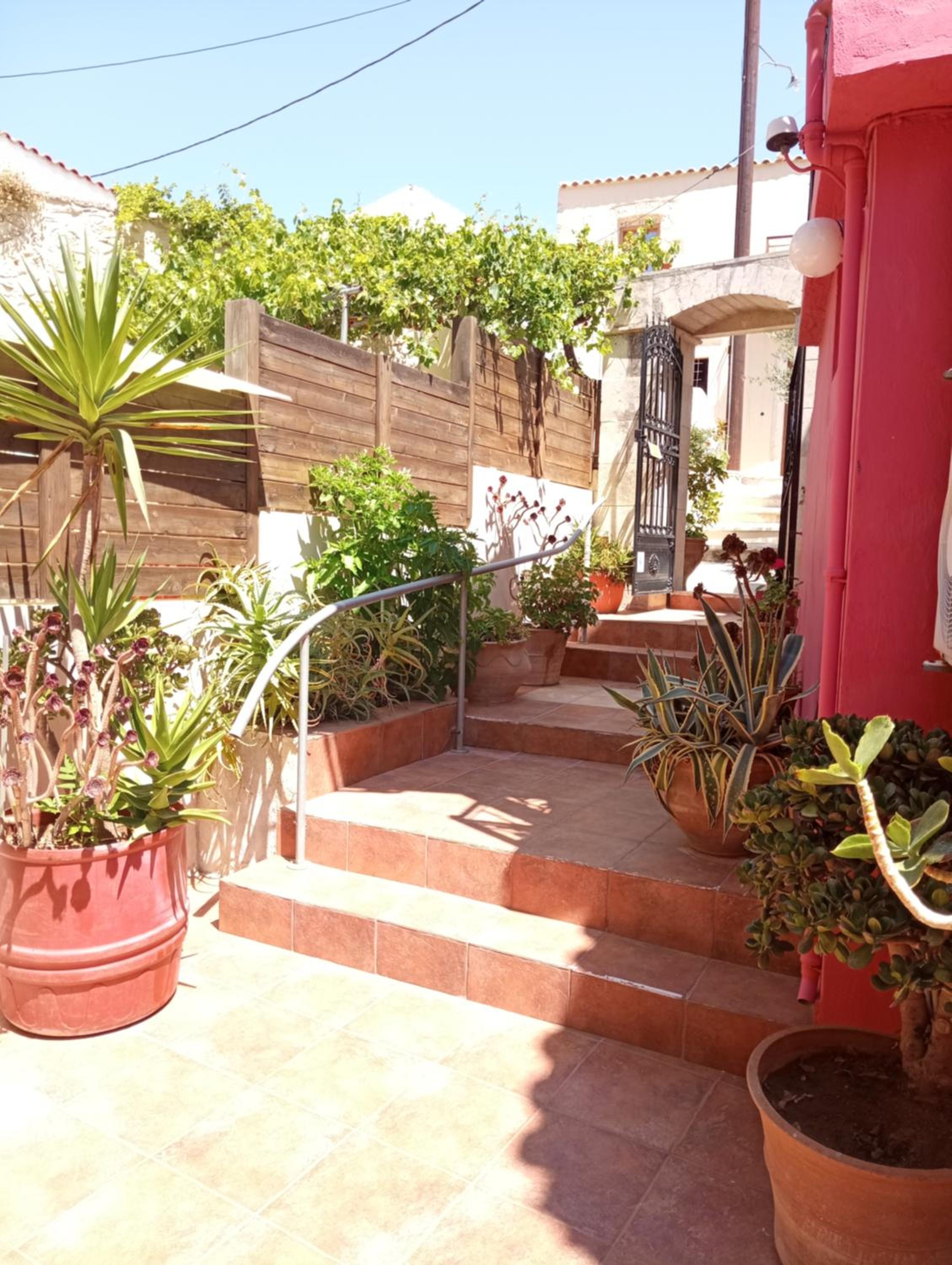 Photo 43