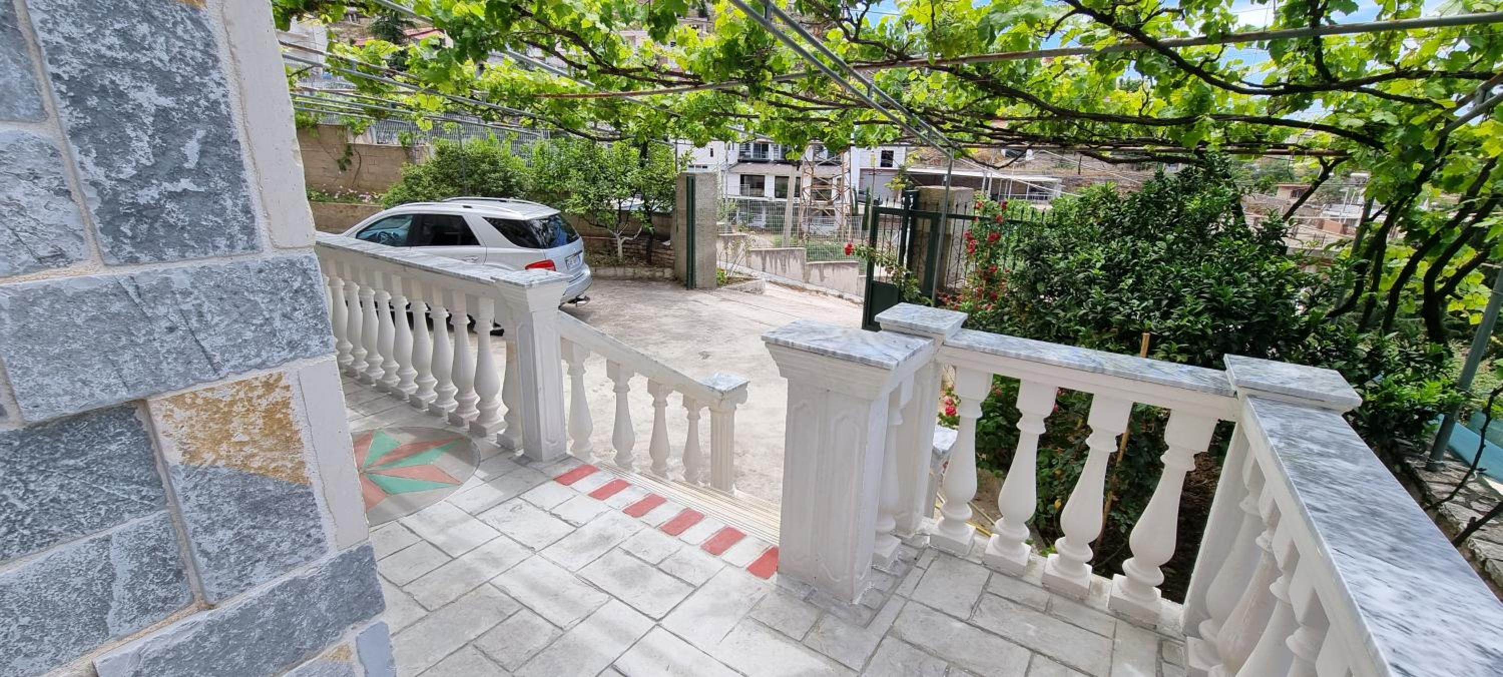 Stunning Sea View Apartments Sarande