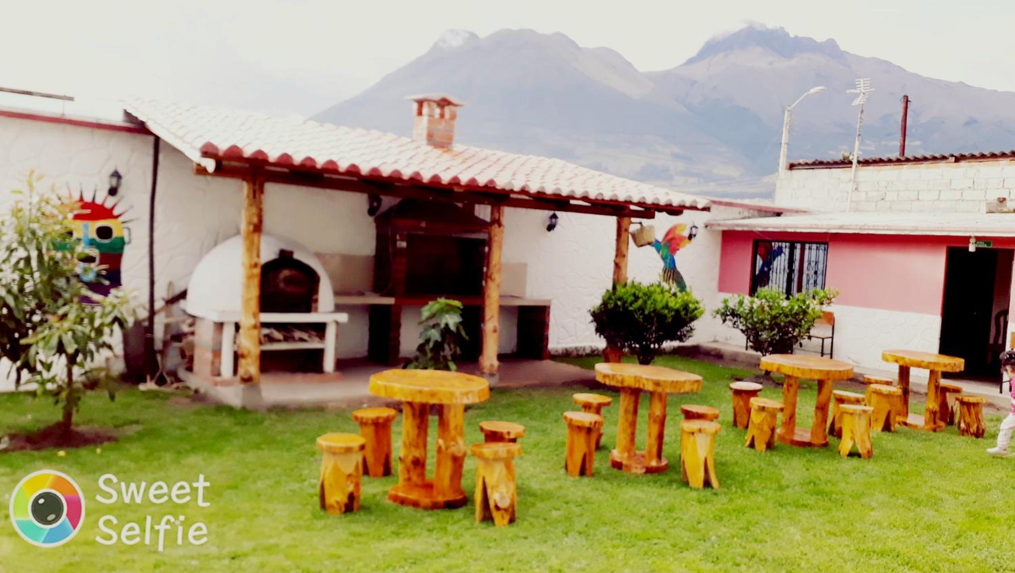 Hotel Hospedaje encanto del lago - Image 1