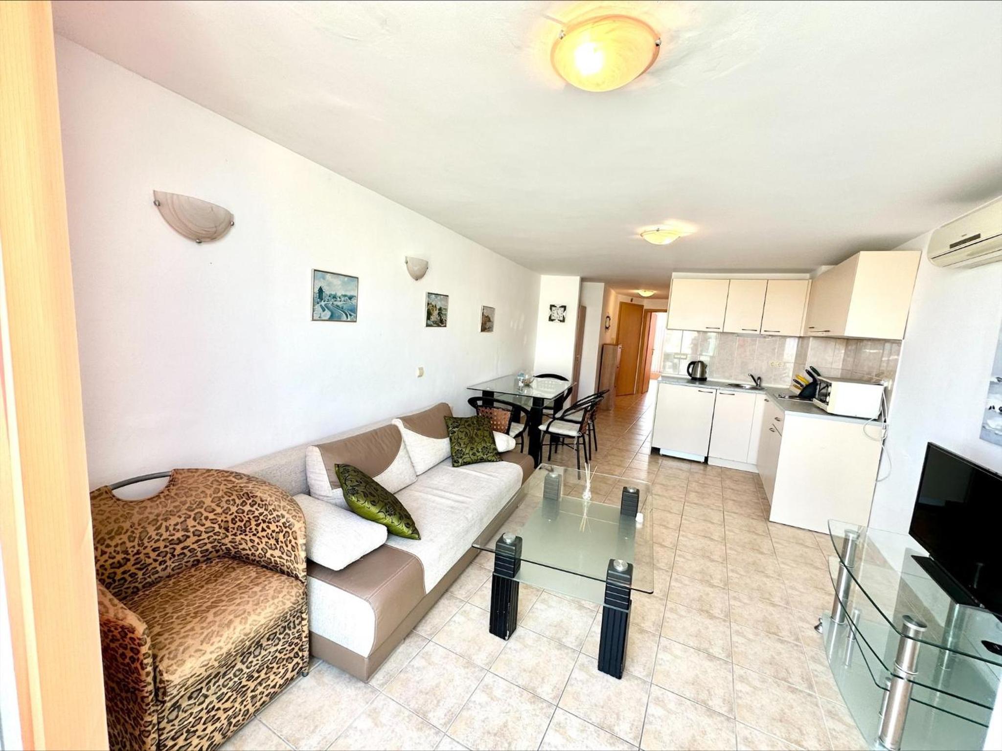 Julia Family - Menada Apartments