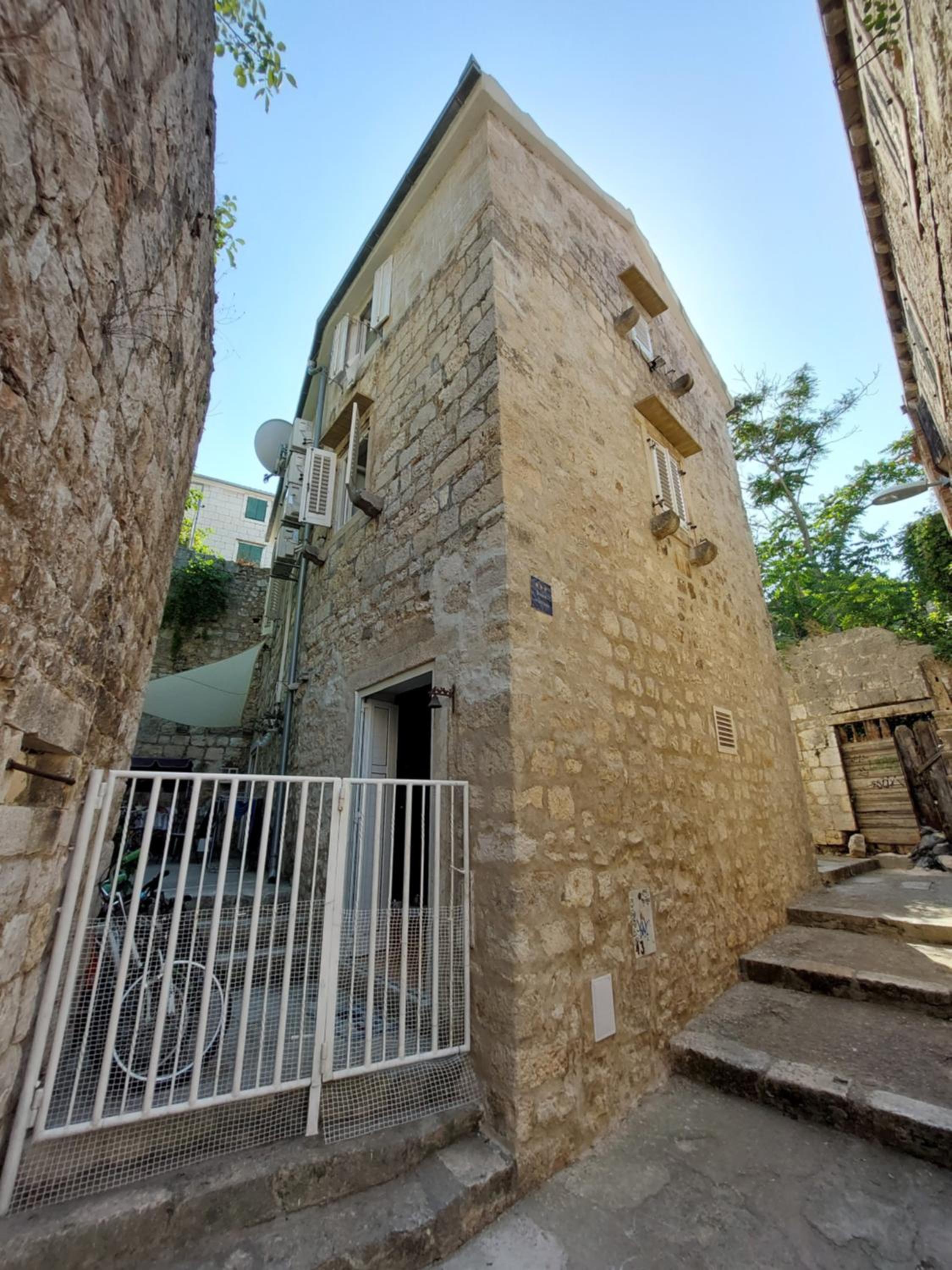 Photo 23