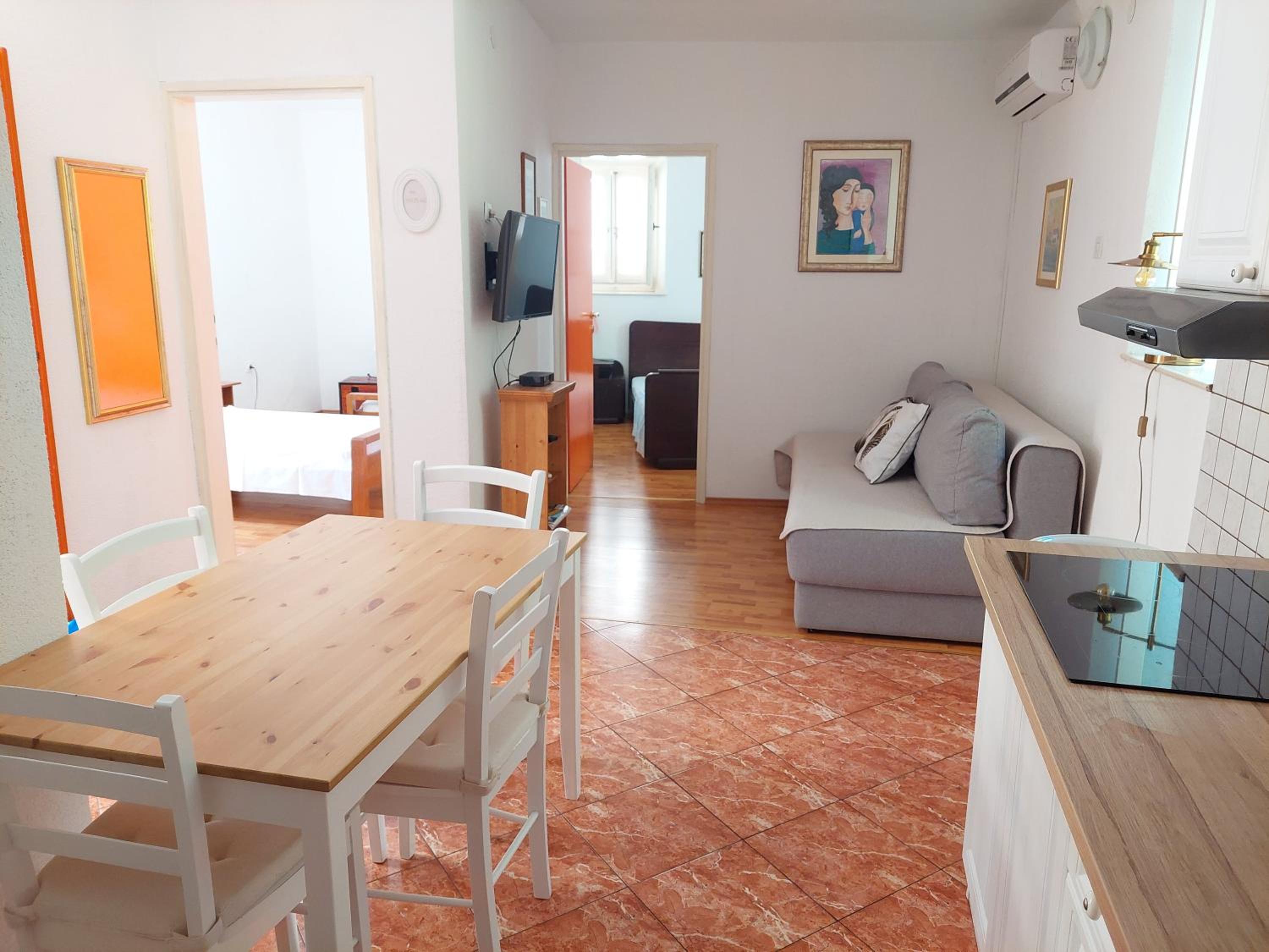 Apartment in Vis historic center - Mikula, Ljubica, Toma view 2