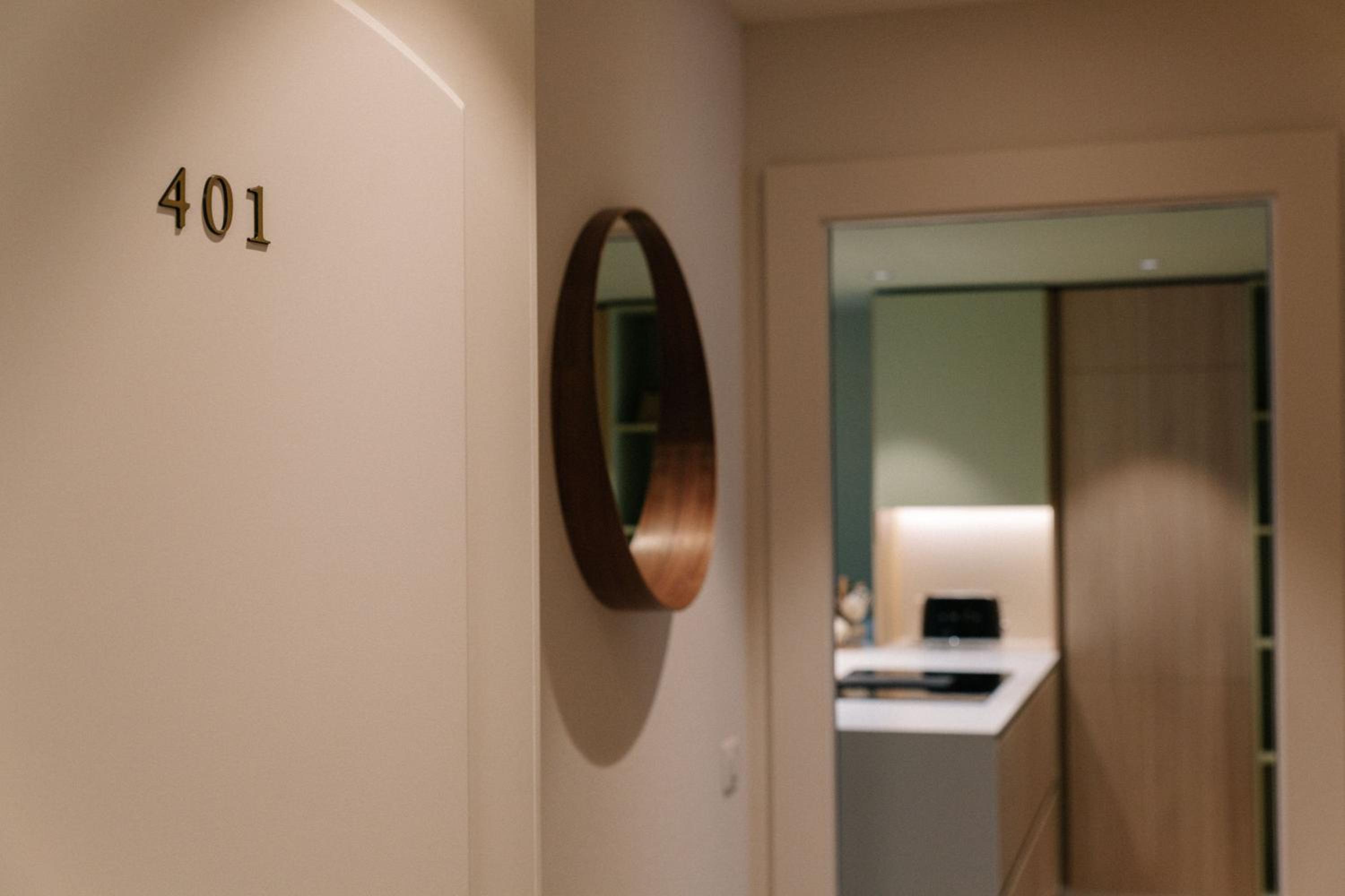 Lobby & Reception