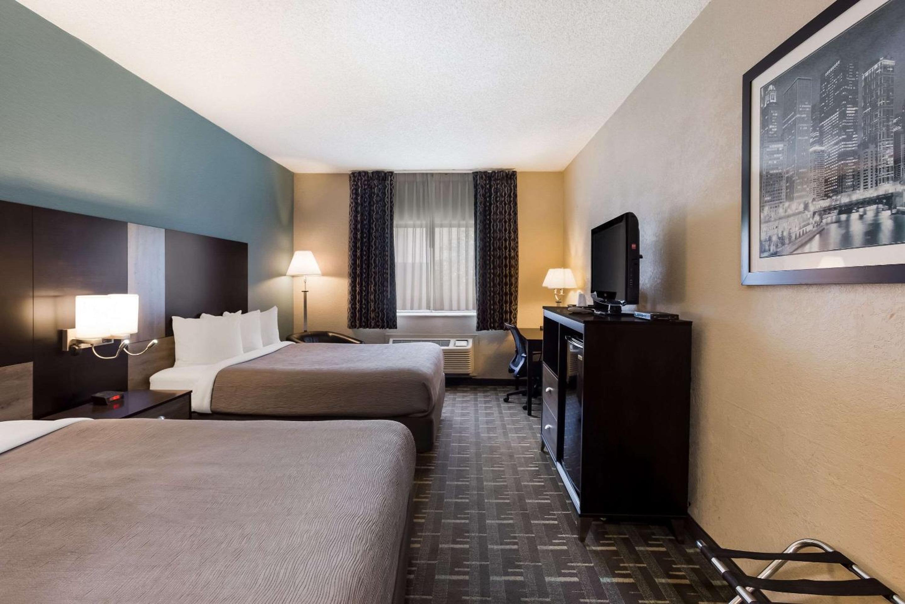 Galesburg Vacations - Quality Inn Galesburg near US Highway 34 and I-74 - Property Image 13