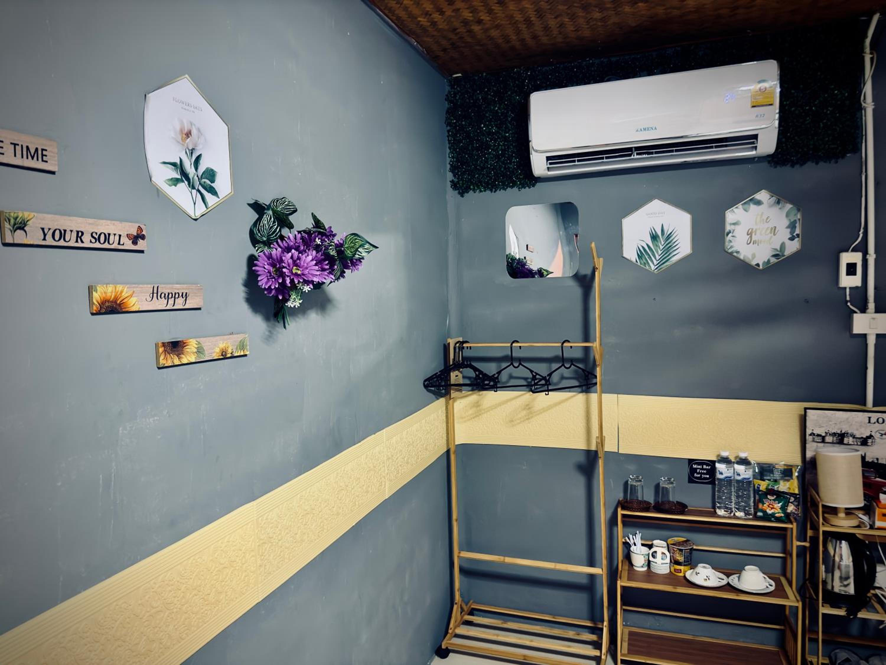 Walking street hostel & homestay at Haadrin