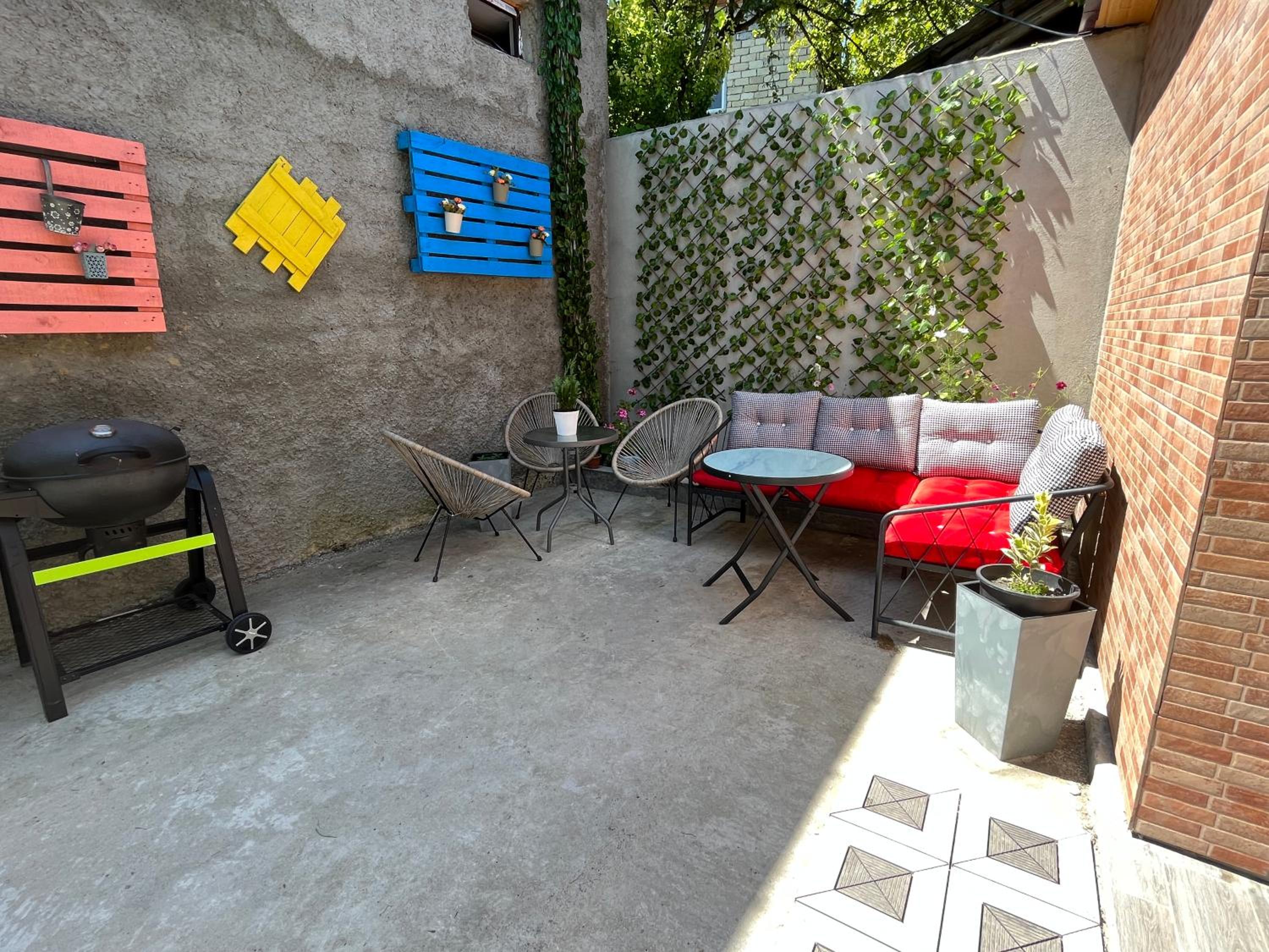 Photo 12