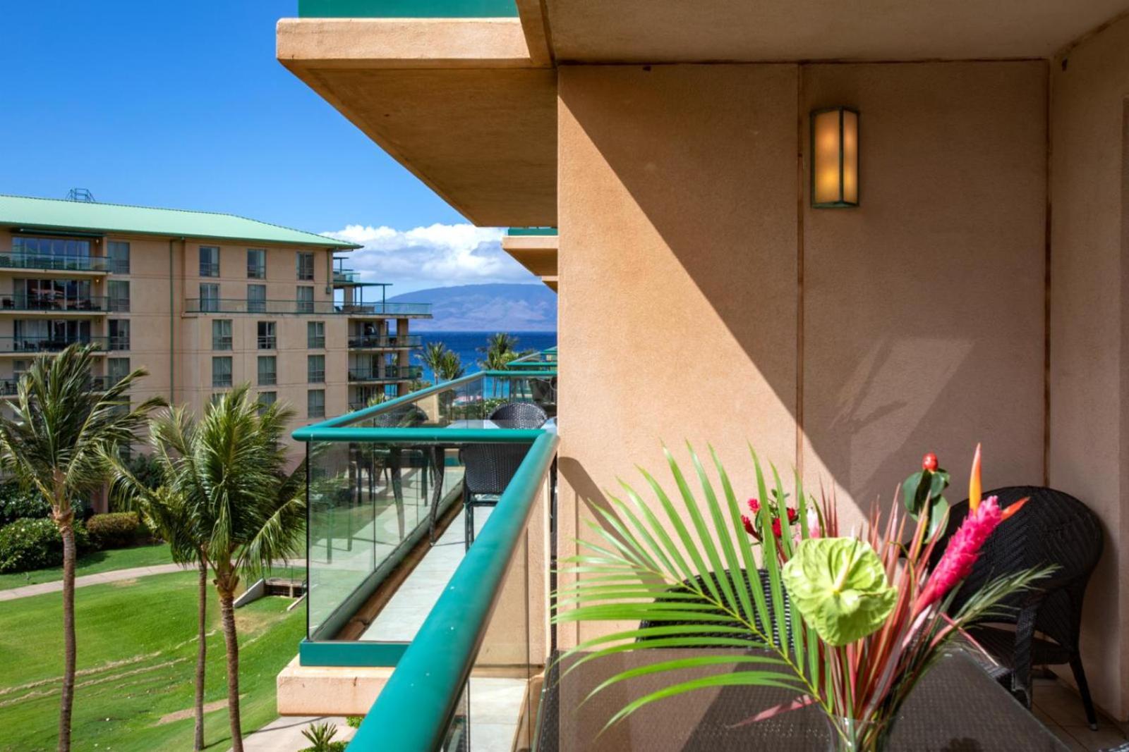 K B M Resorts- HKK-510 Tropical 1Bd, private balcony, partial ocean views, alfresco dining