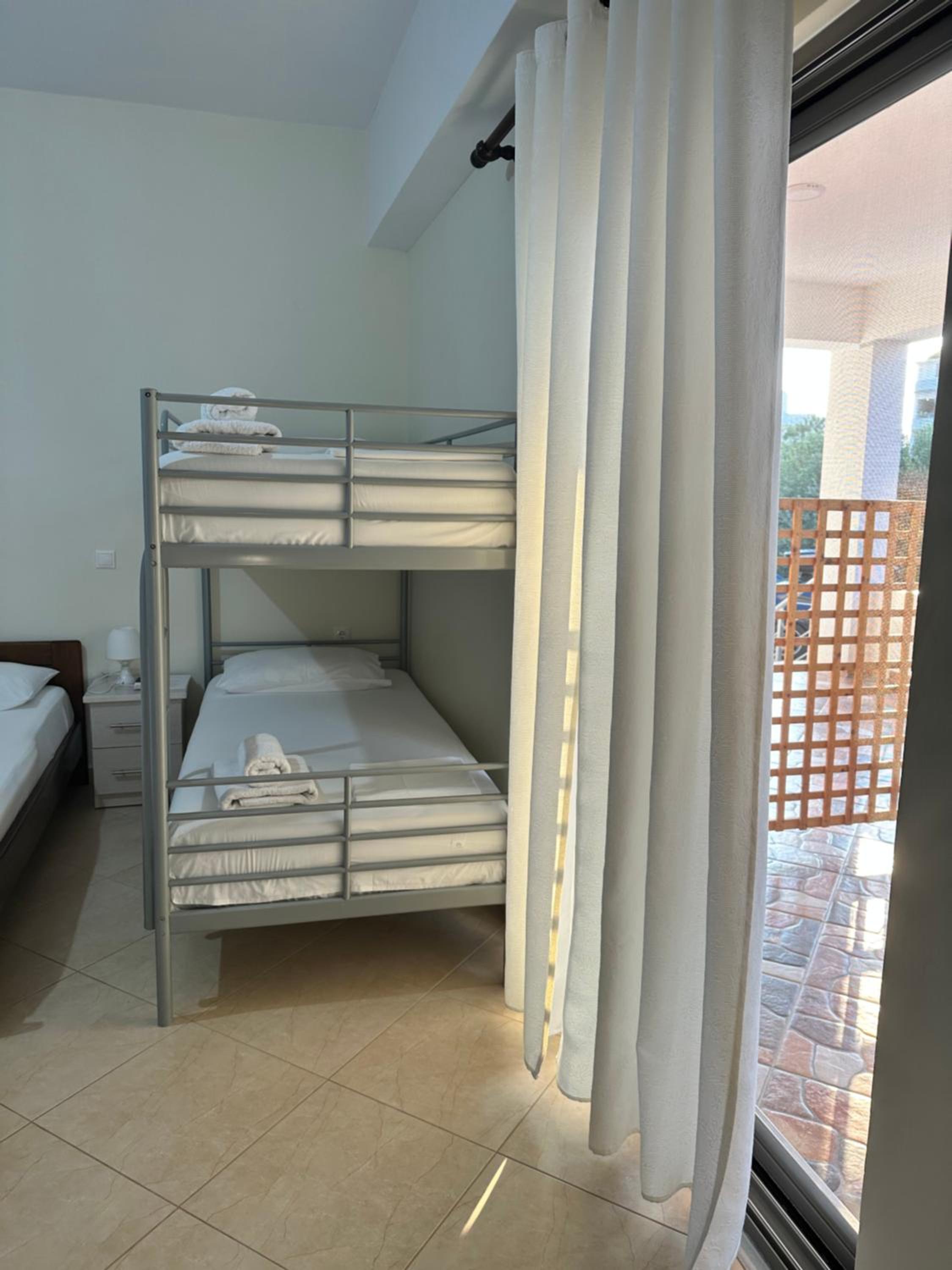 Erjon Apartments