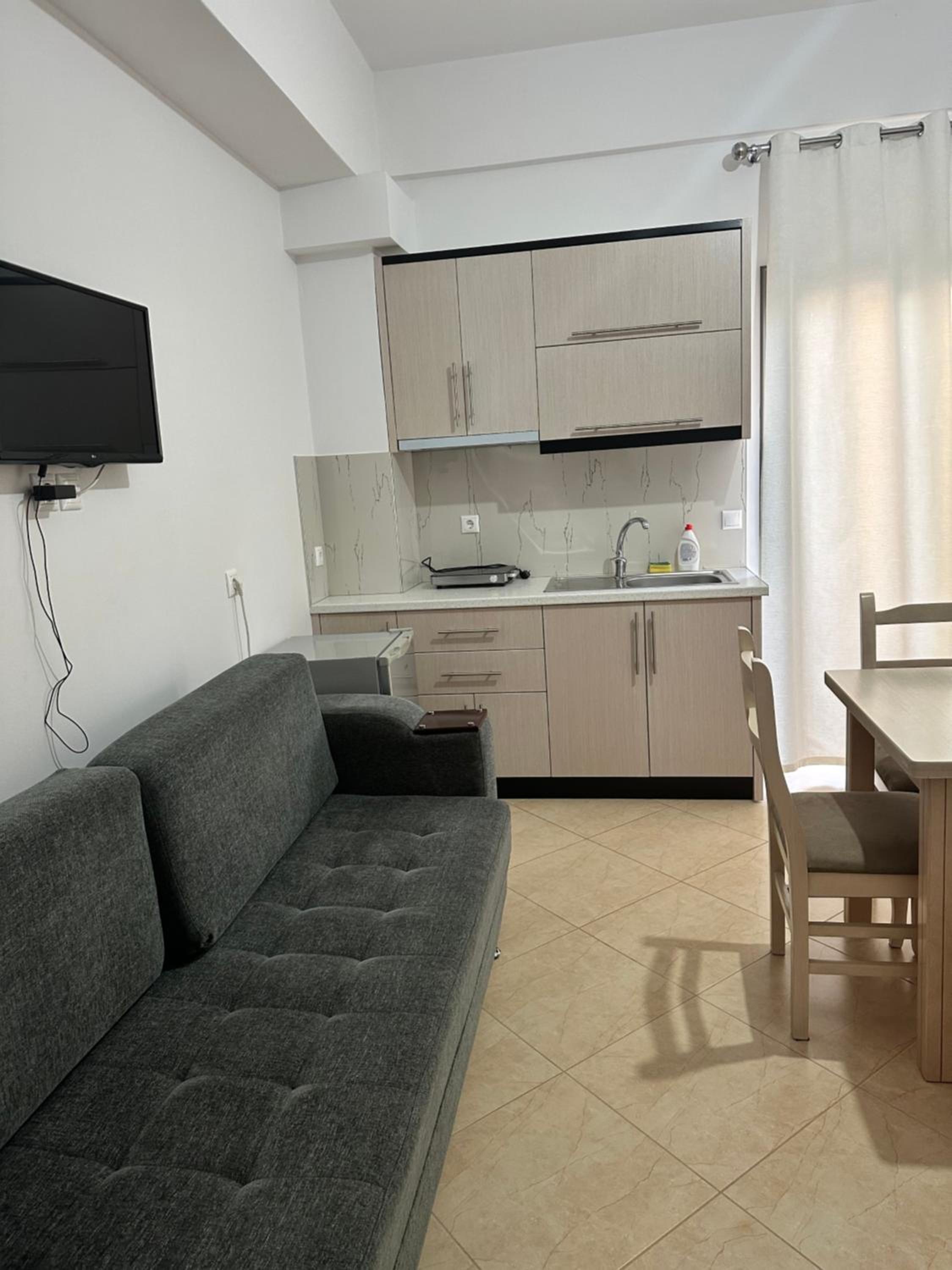 Erjon Apartments