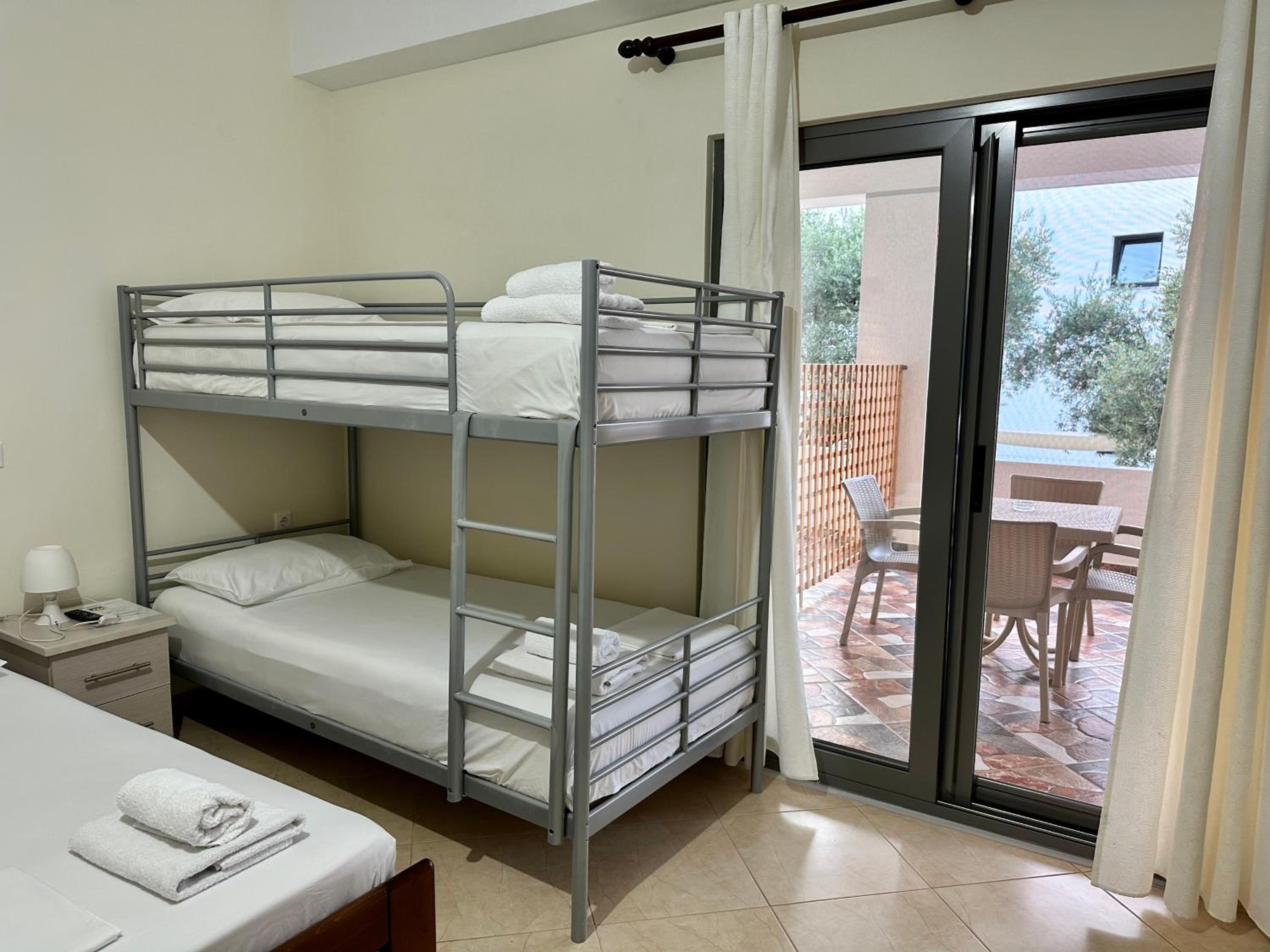 Erjon Apartments