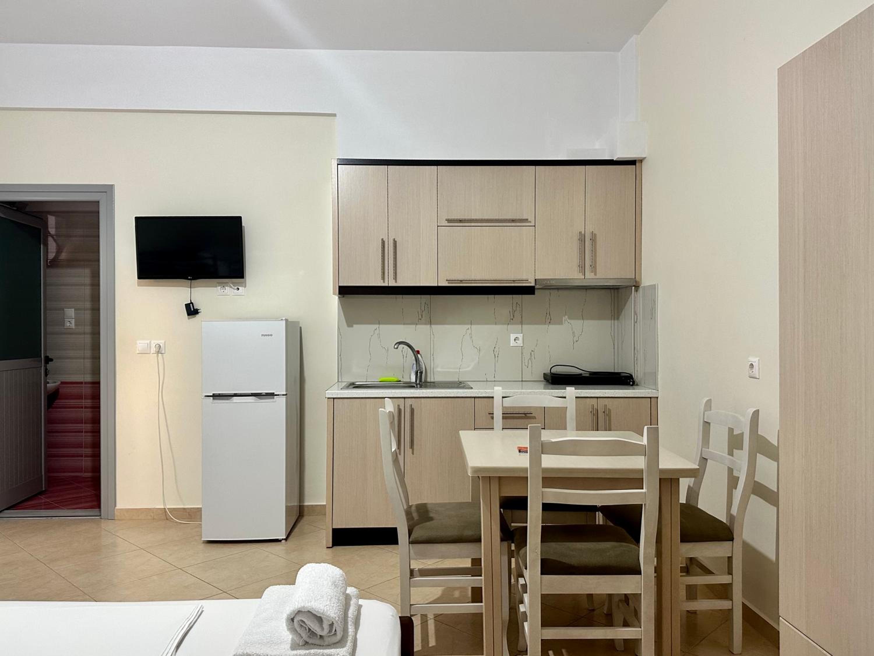 Erjon Apartments