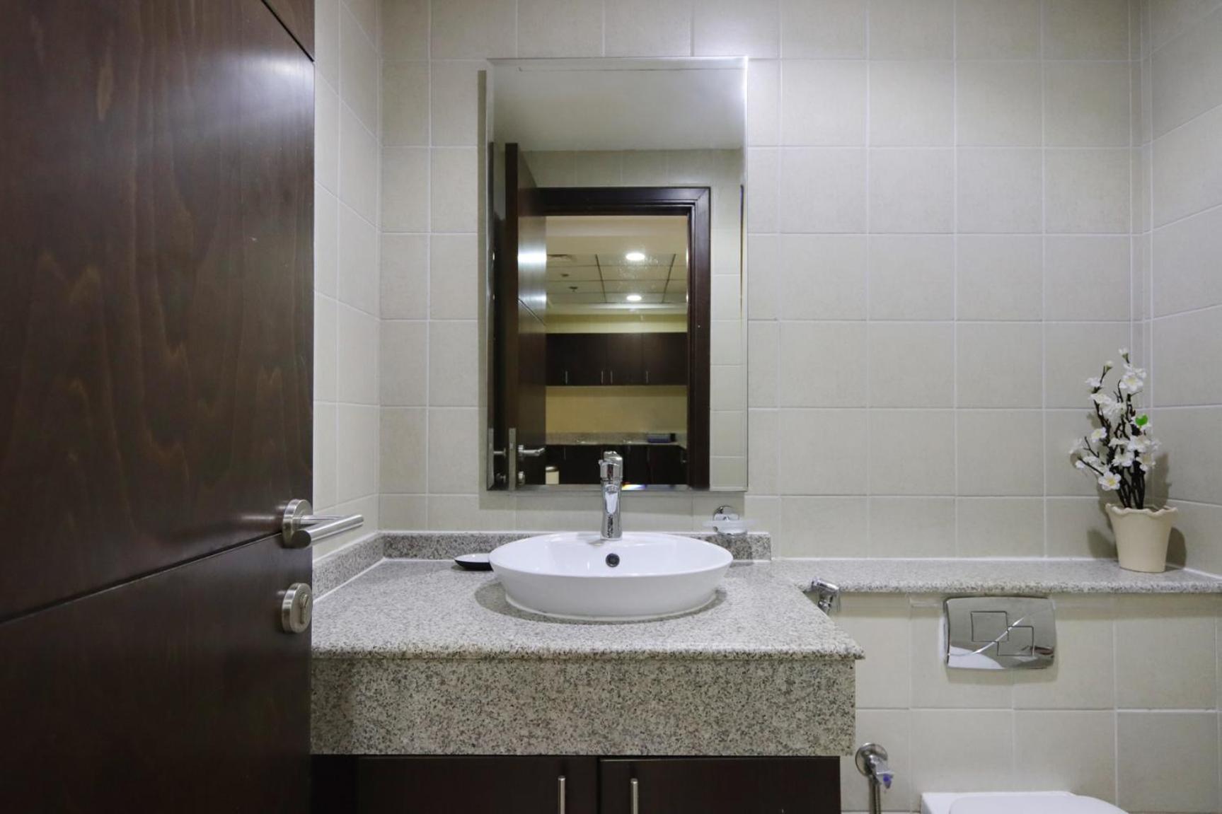 One-Bedroom Piece of Peace in Dubai Marina - The Torch