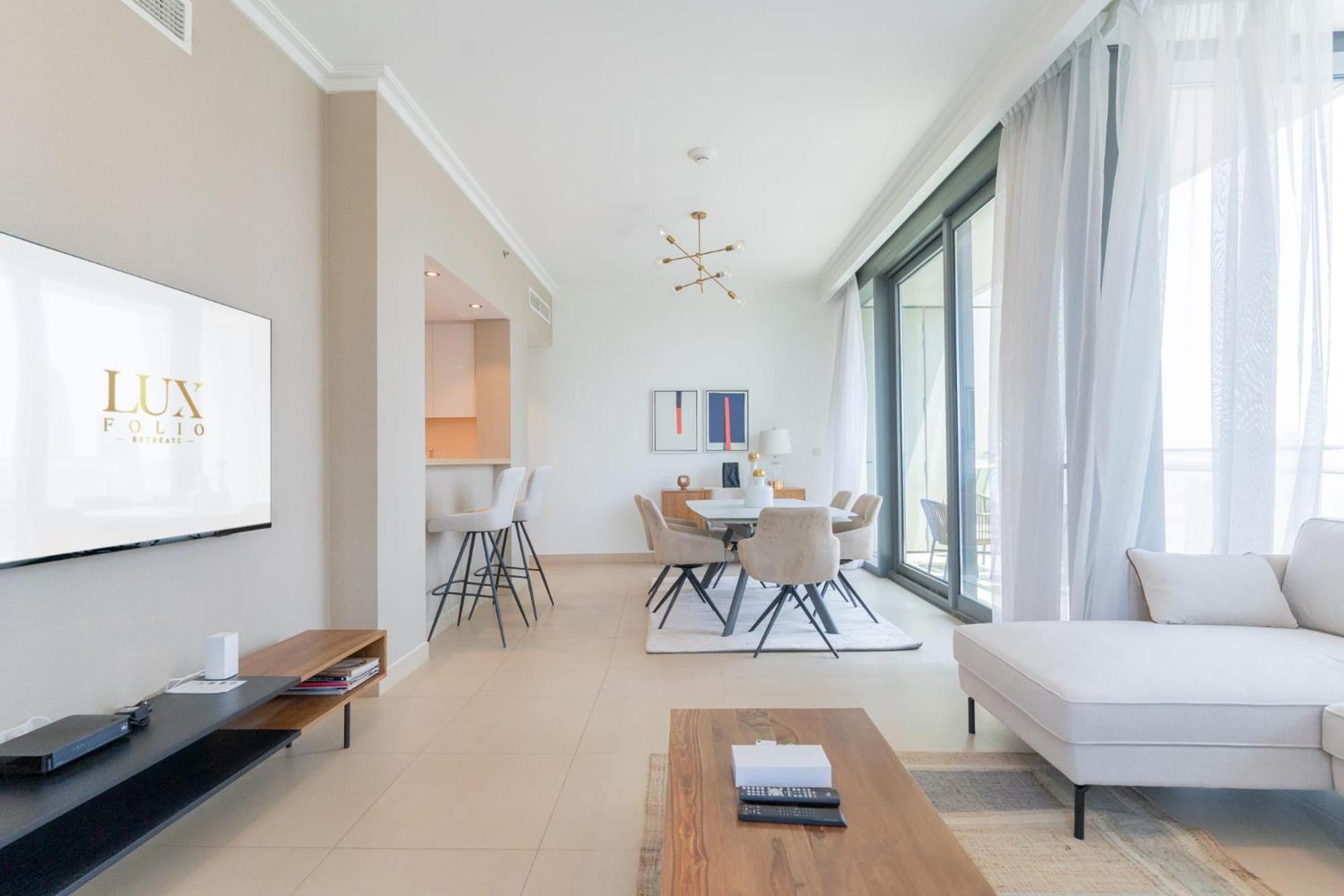 LUXFolio Retreats - Amazing Full Burj Khalifa View