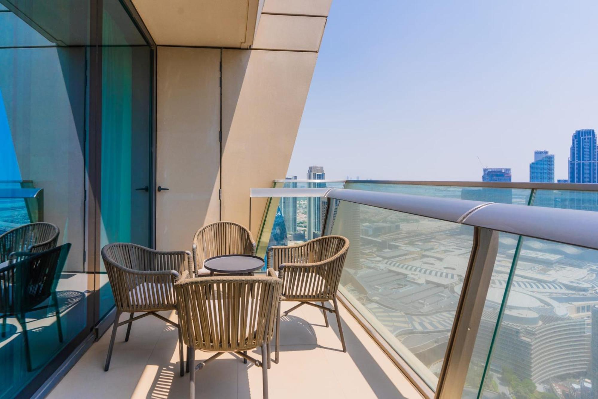 LUXFolio Retreats - Amazing Full Burj Khalifa View
