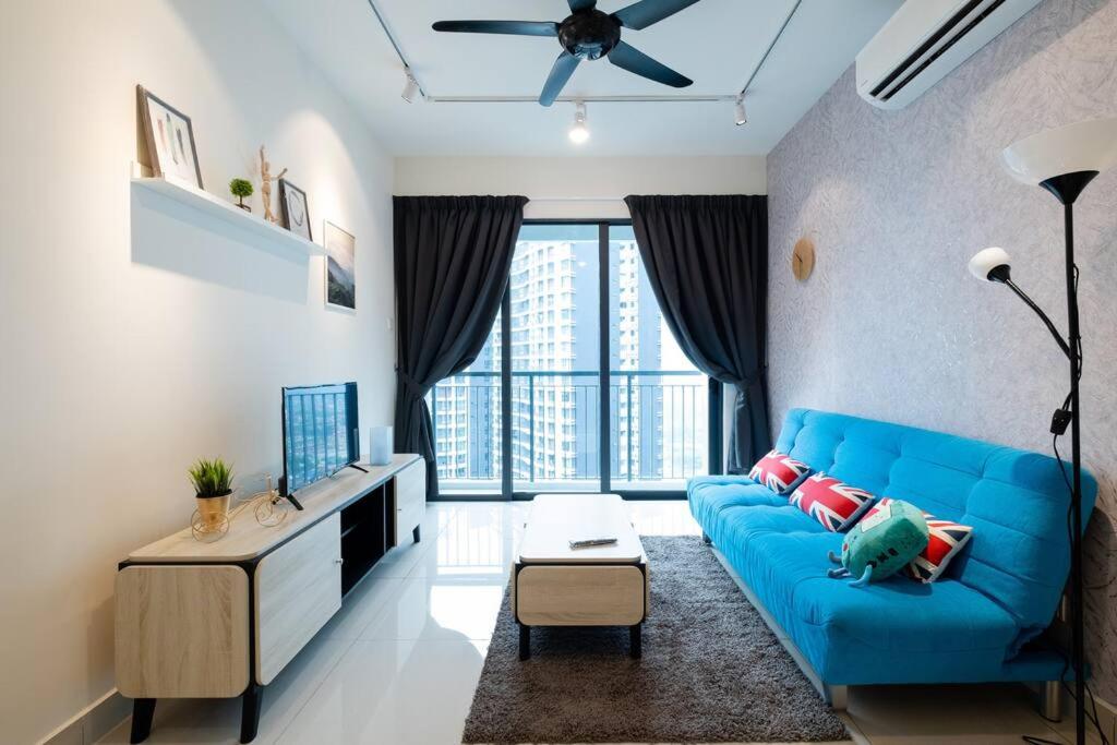New Source KL Homestay, KLCC & MITEC 15Mins, (6-10 Pax)