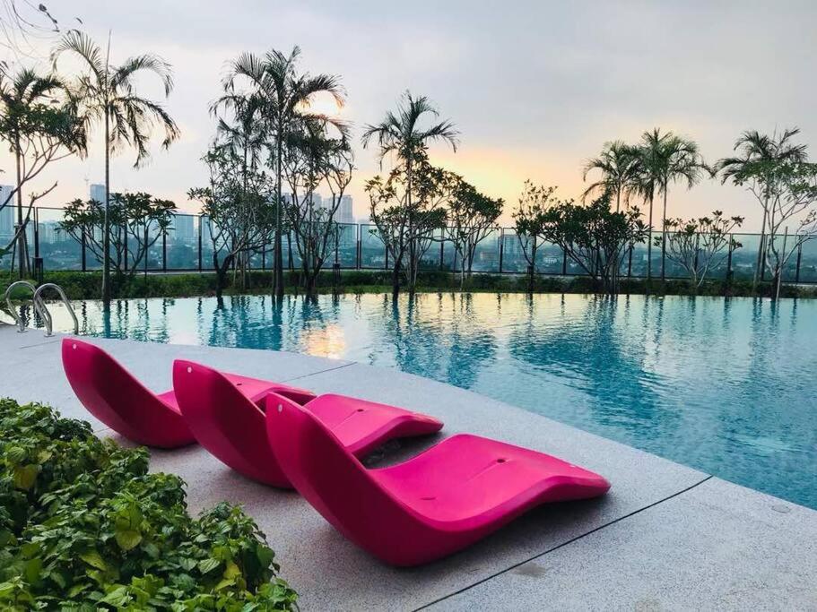 New Source KL Homestay, KLCC & MITEC 15Mins, (6-10 Pax)
