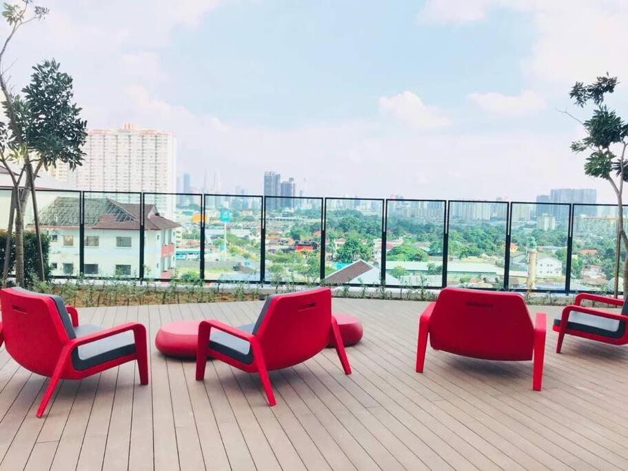 New Source KL Homestay, KLCC & MITEC 15Mins, (6-10 Pax)