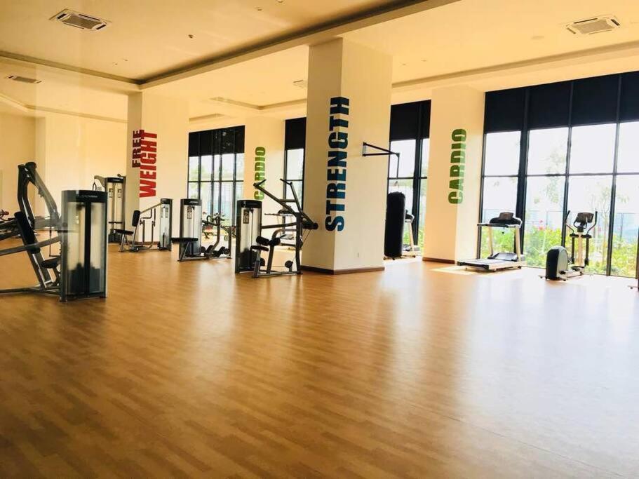 New Source KL Homestay, KLCC & MITEC 15Mins, (6-10 Pax)