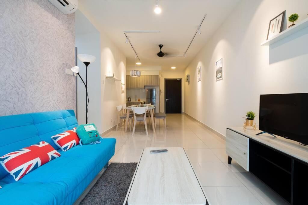New Source KL Homestay, KLCC & MITEC 15Mins, (6-10 Pax)