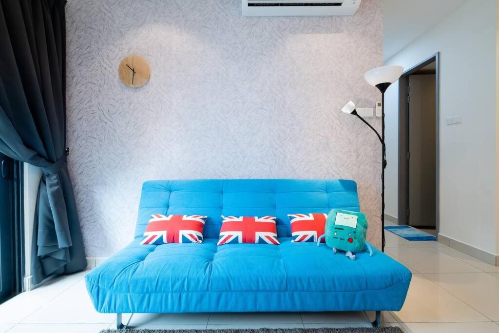 New Source KL Homestay, KLCC & MITEC 15Mins, (6-10 Pax)