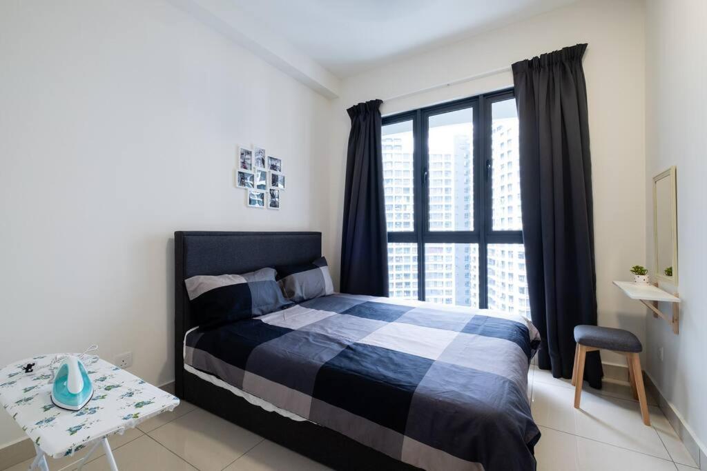 New Source KL Homestay, KLCC & MITEC 15Mins, (6-10 Pax)