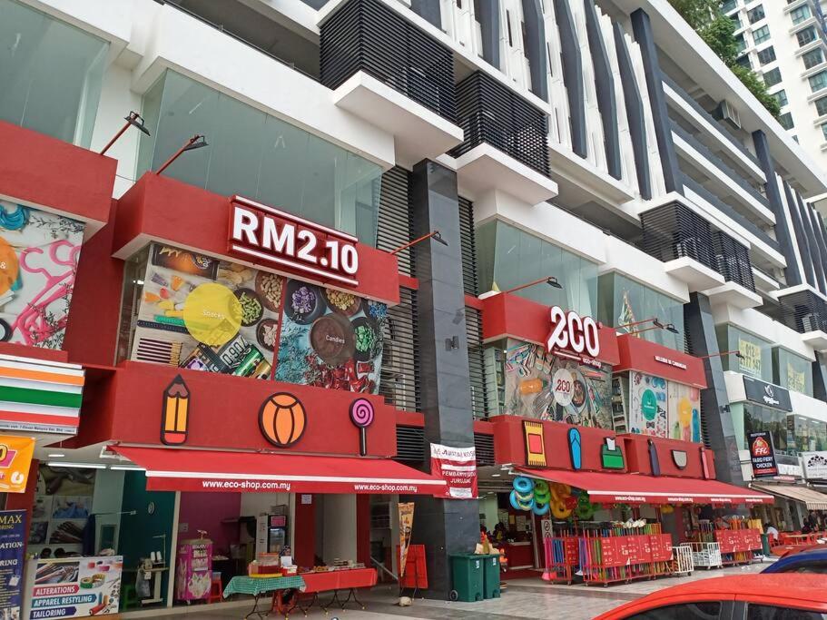 New Source KL Homestay, KLCC & MITEC 15Mins, (6-10 Pax)