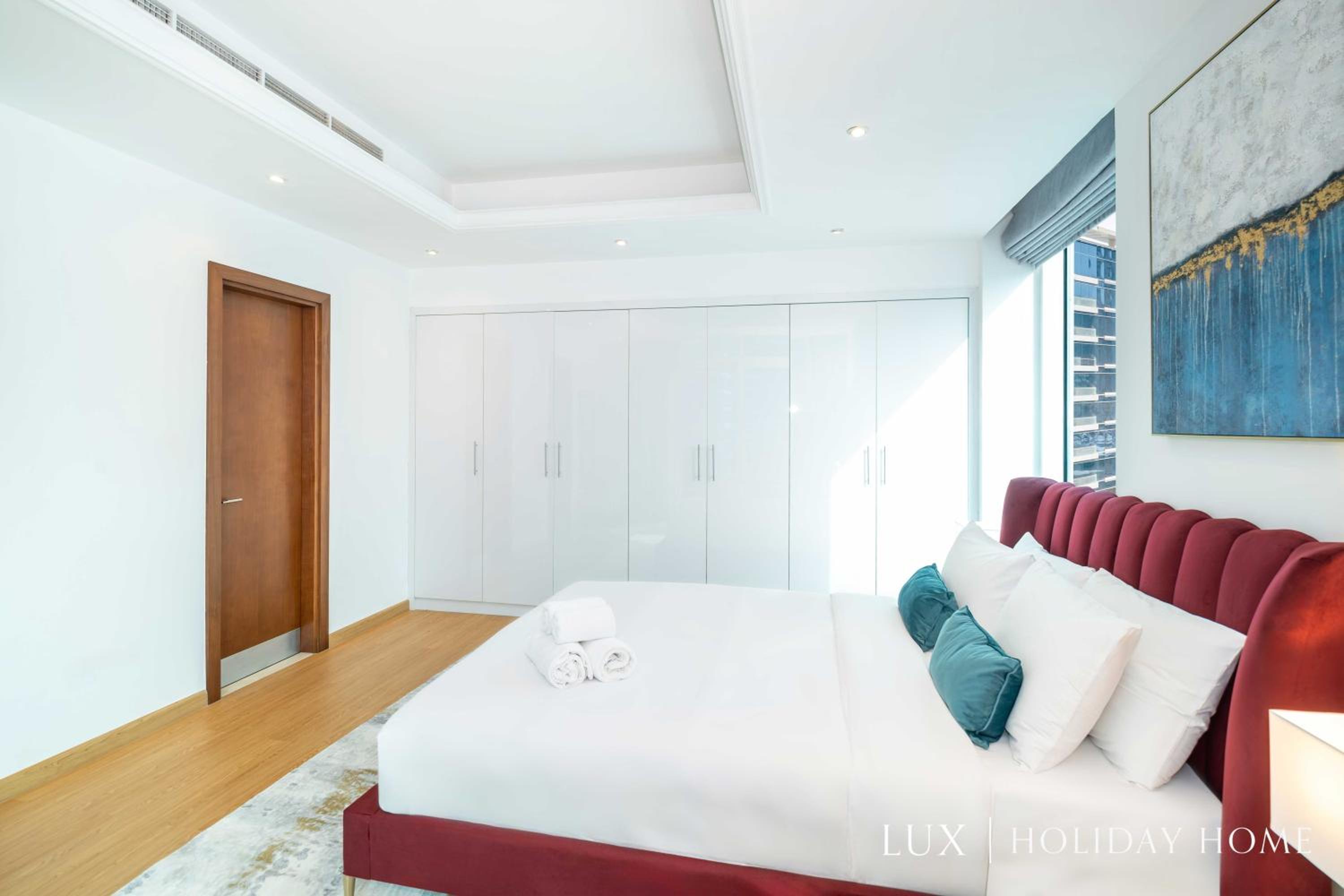 LUX The Orra Marina View Suite