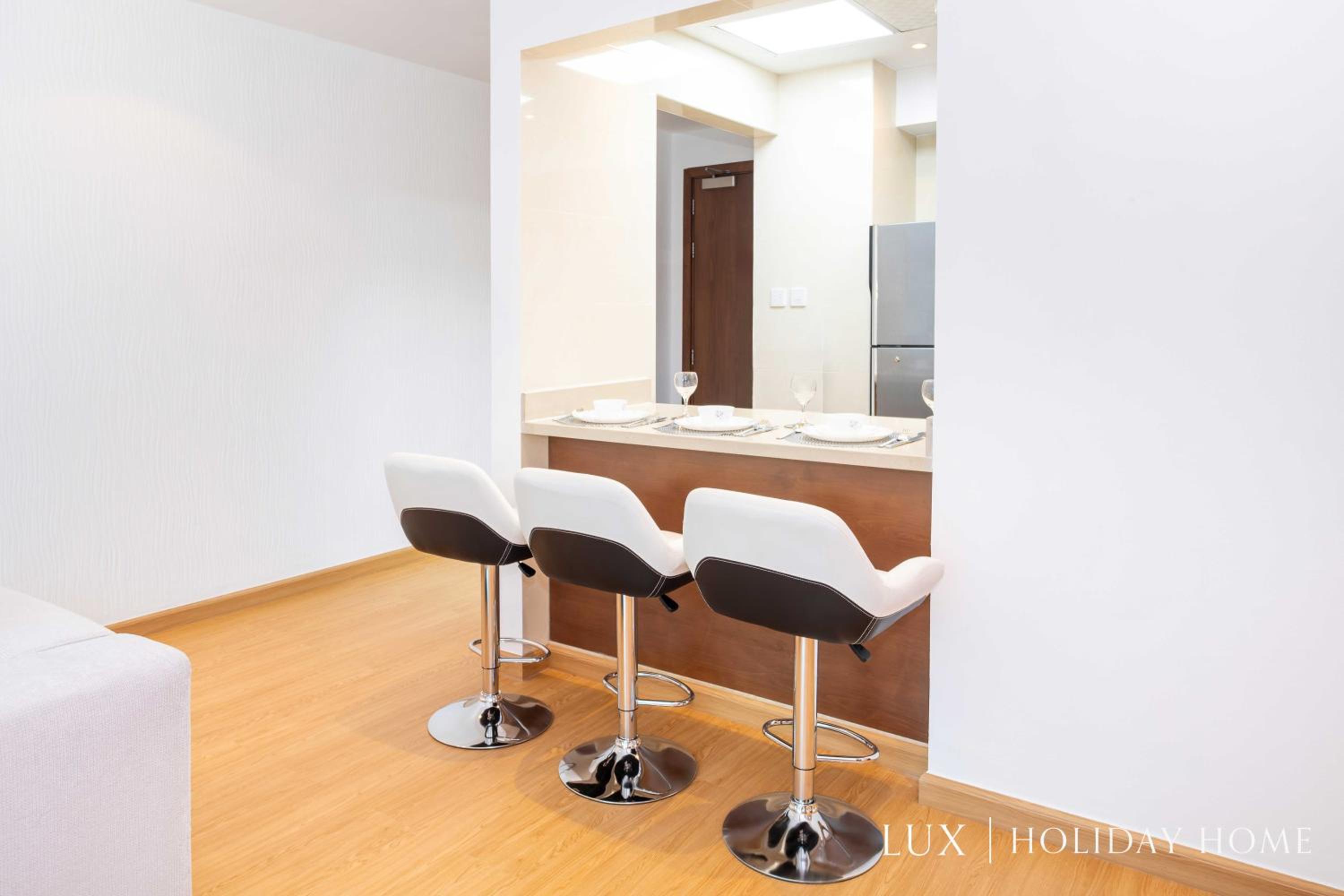 LUX The Orra Marina View Suite