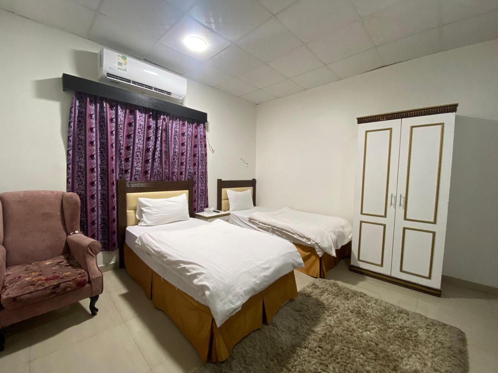 Dim Hotel Rooms