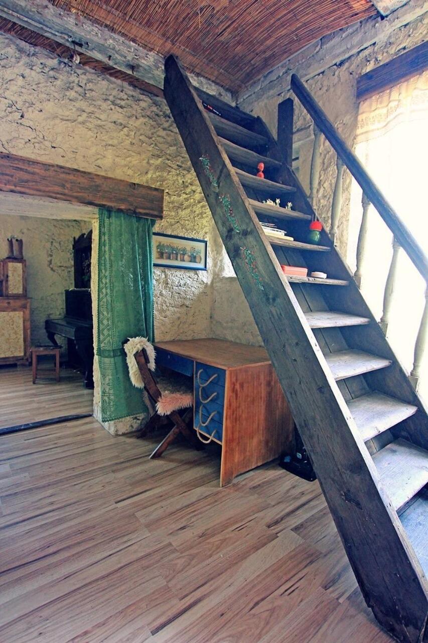 Photo 8
