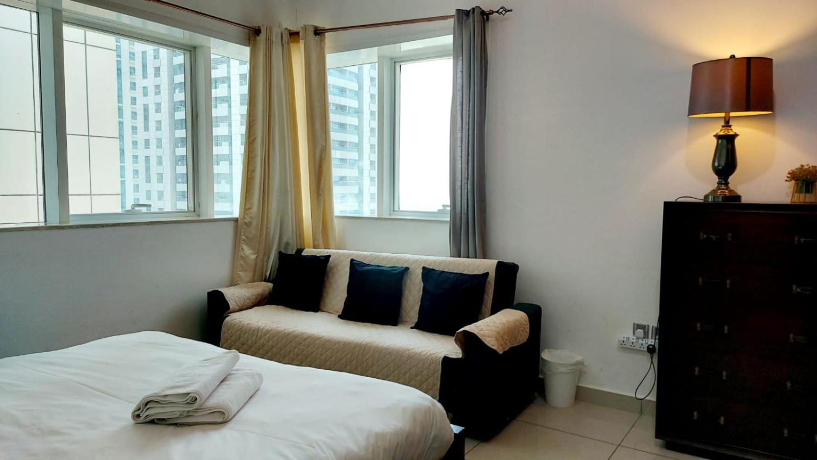 Entire private self catered sea view Apartments marina