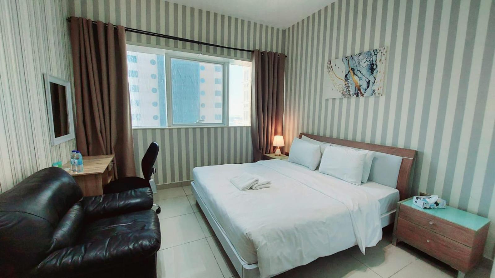 Entire private self catered sea view Apartments marina