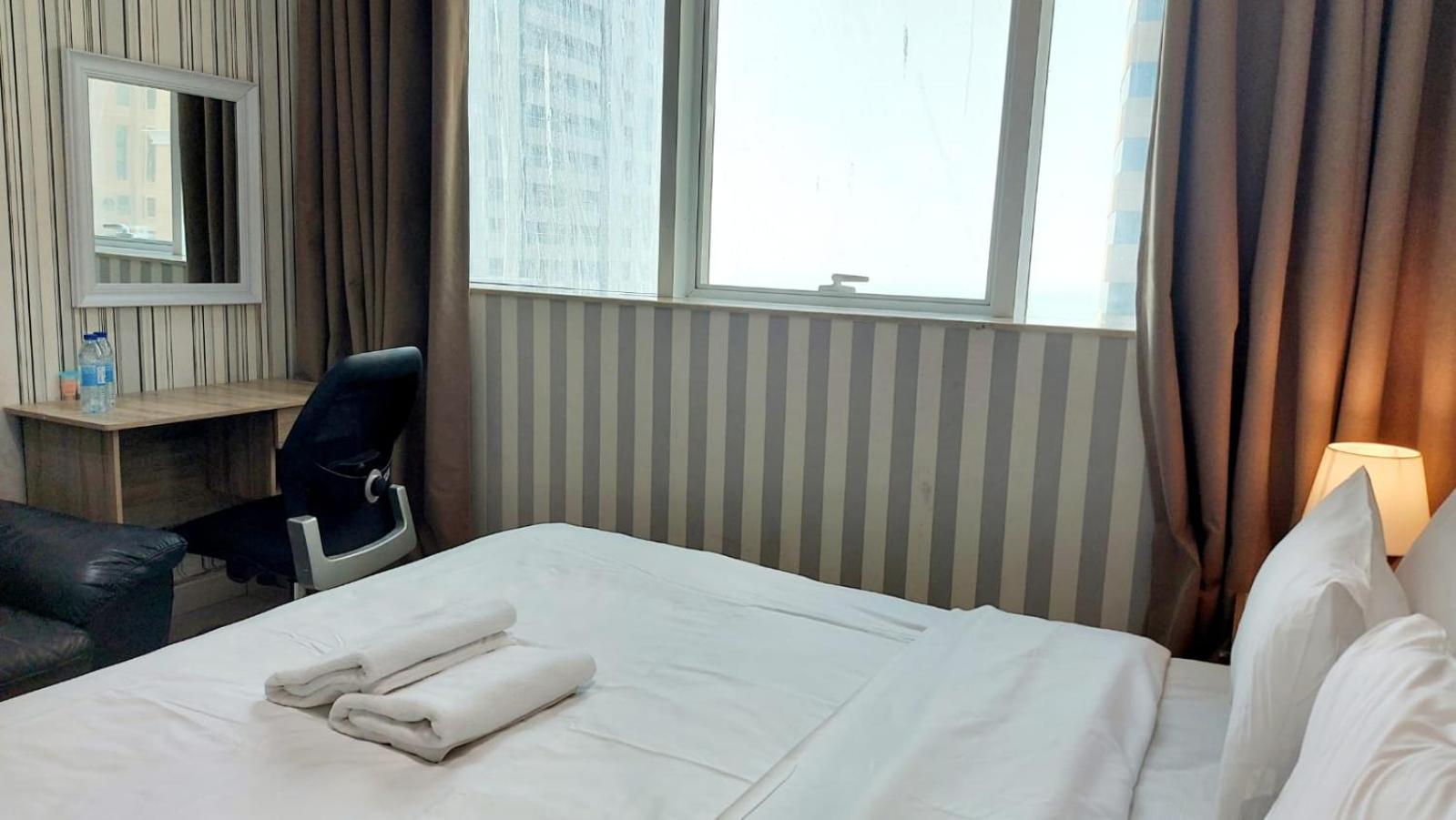 Entire private self catered sea view Apartments marina