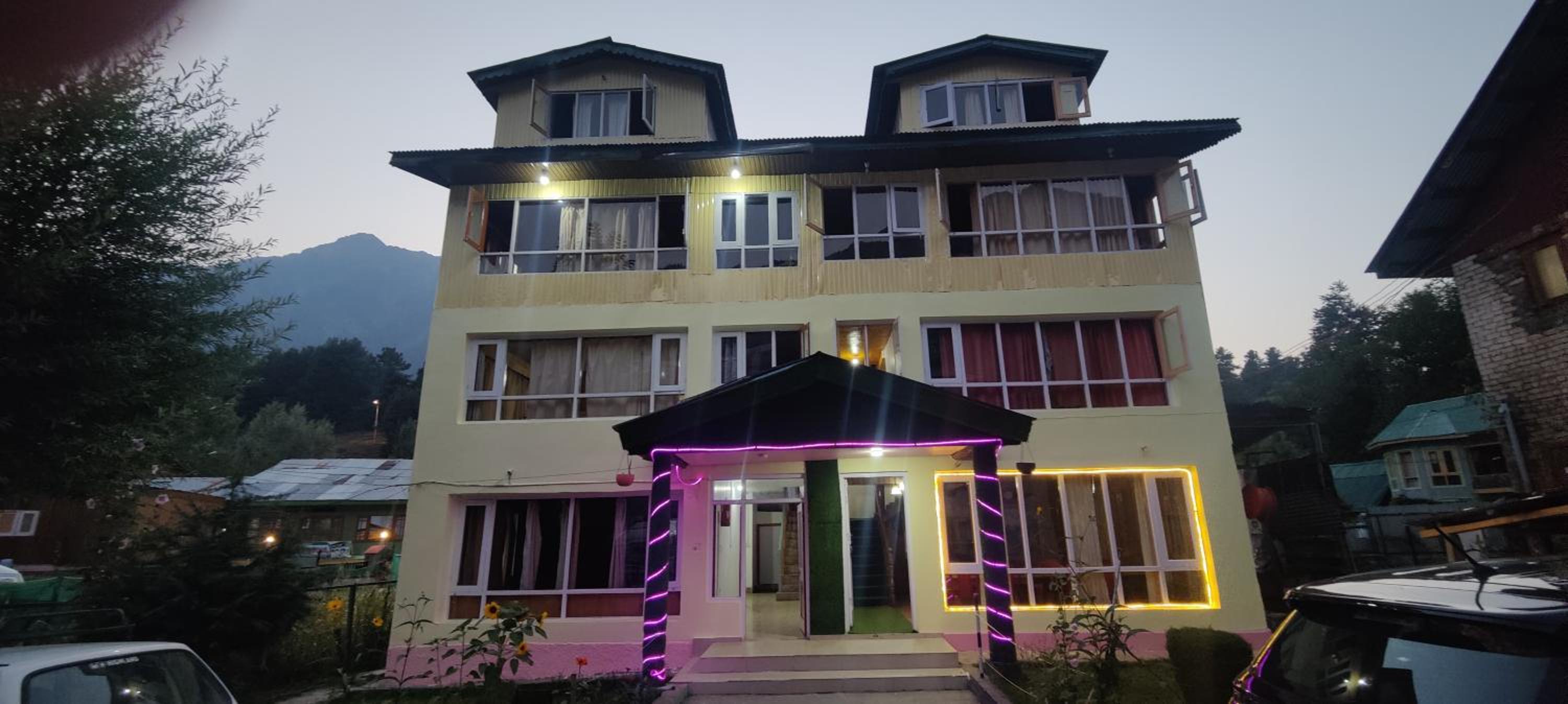 New Snow View Resort pahalgam